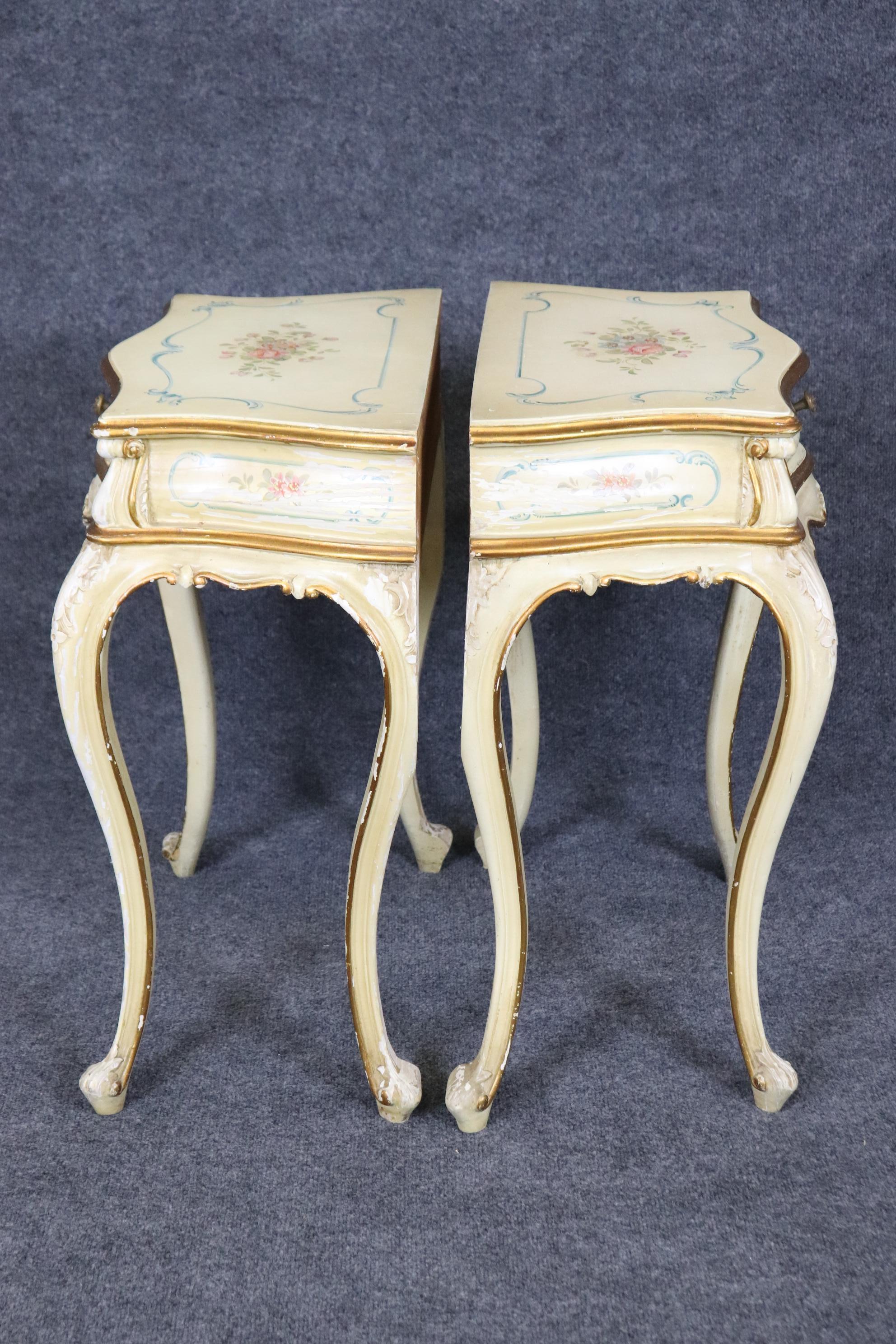Louis XV Rare Pair Distressed Paint Decorated Venetian Italian Nightstands Circa 1920s For Sale