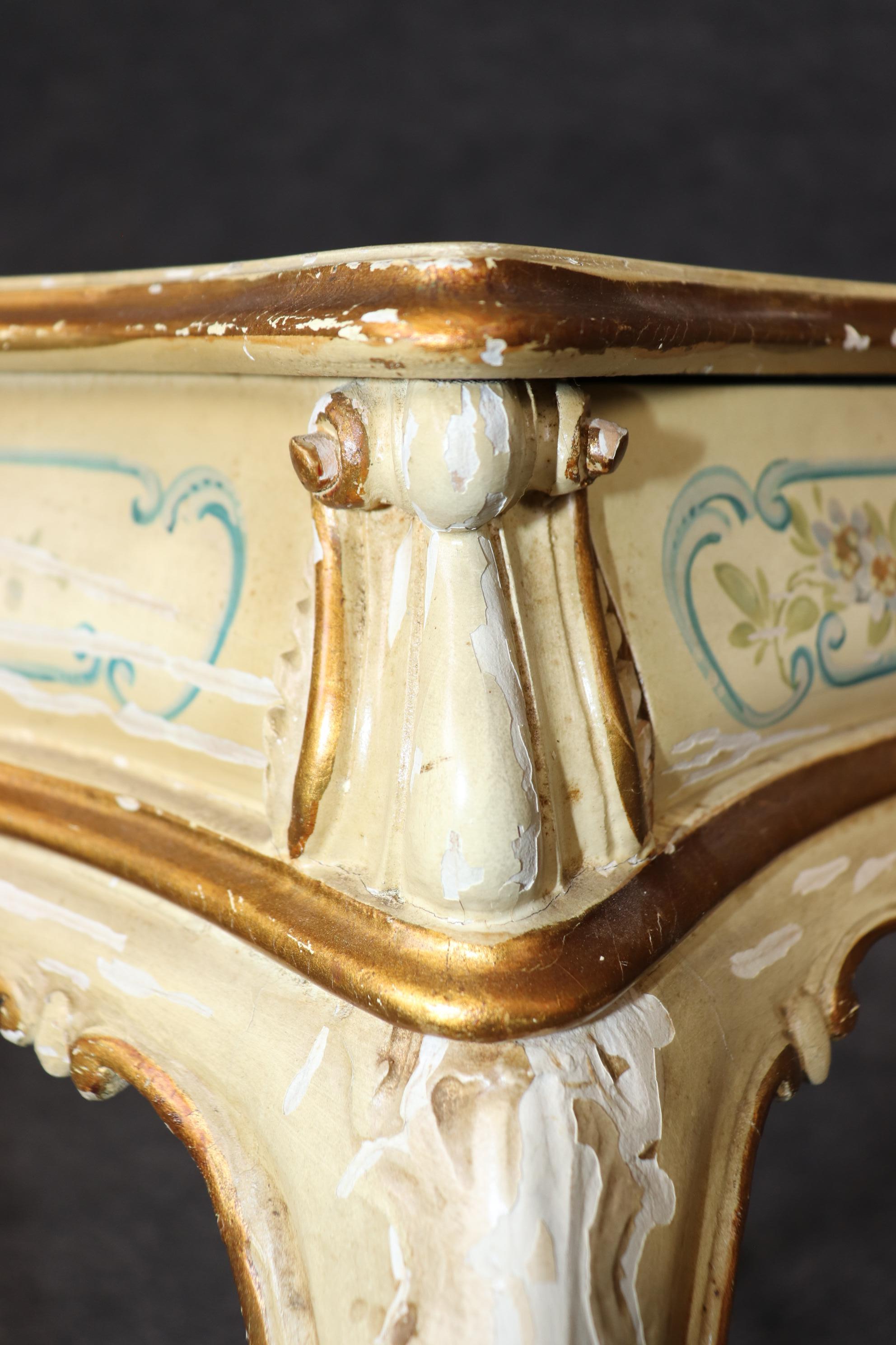 Rare Pair Distressed Paint Decorated Venetian Italian Nightstands Circa 1920s For Sale 2