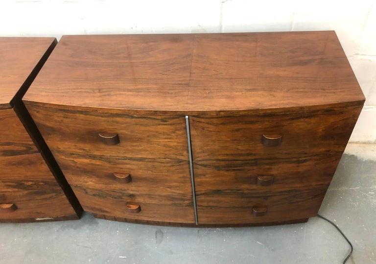 Rare Pair Gilbert Rohde #3770 Six-Drawer Dressers In Good Condition For Sale In Brooklyn, NY