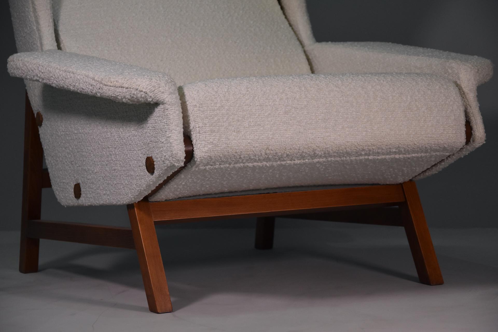 Seltenes Paar „Giulia“-Sessel Modell 877 von Gianfranco Frattini für Cassina, 1957 im Angebot 4