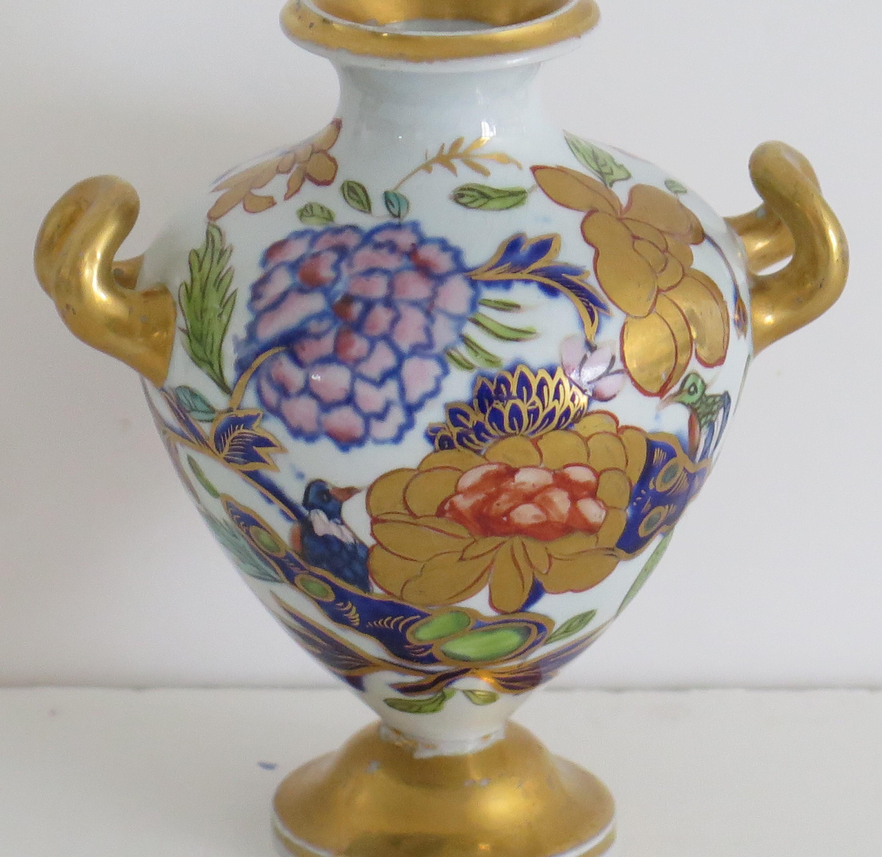 Rare Pair Mason's Ironstone Miniature Vases Fence Rock & Gold Flower Ptn Ca 1820 In Good Condition For Sale In Lincoln, Lincolnshire