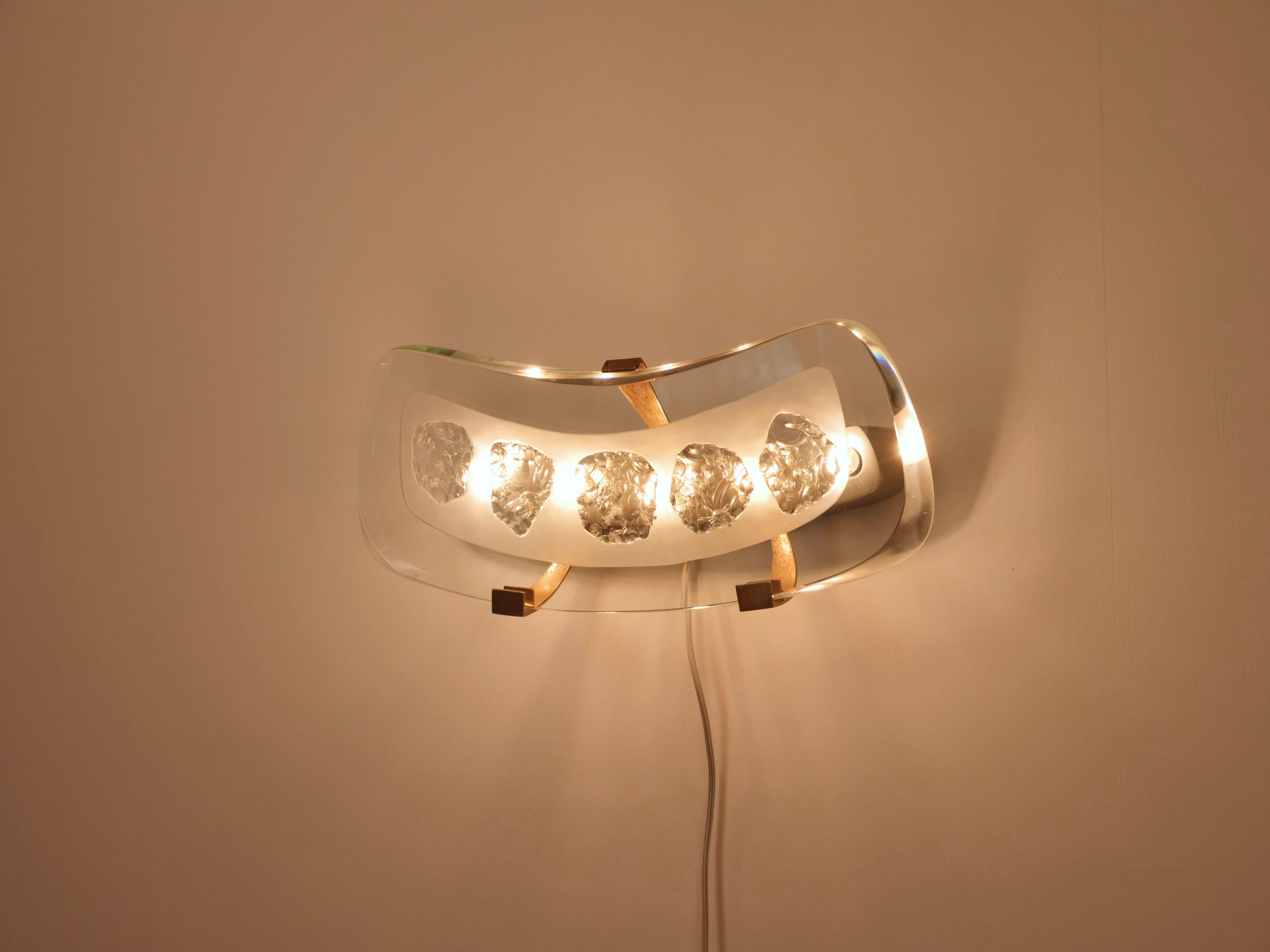 Rare pair Max Ingrand wall lights Model 1598. Italy c1956 In Excellent Condition For Sale In London, GB