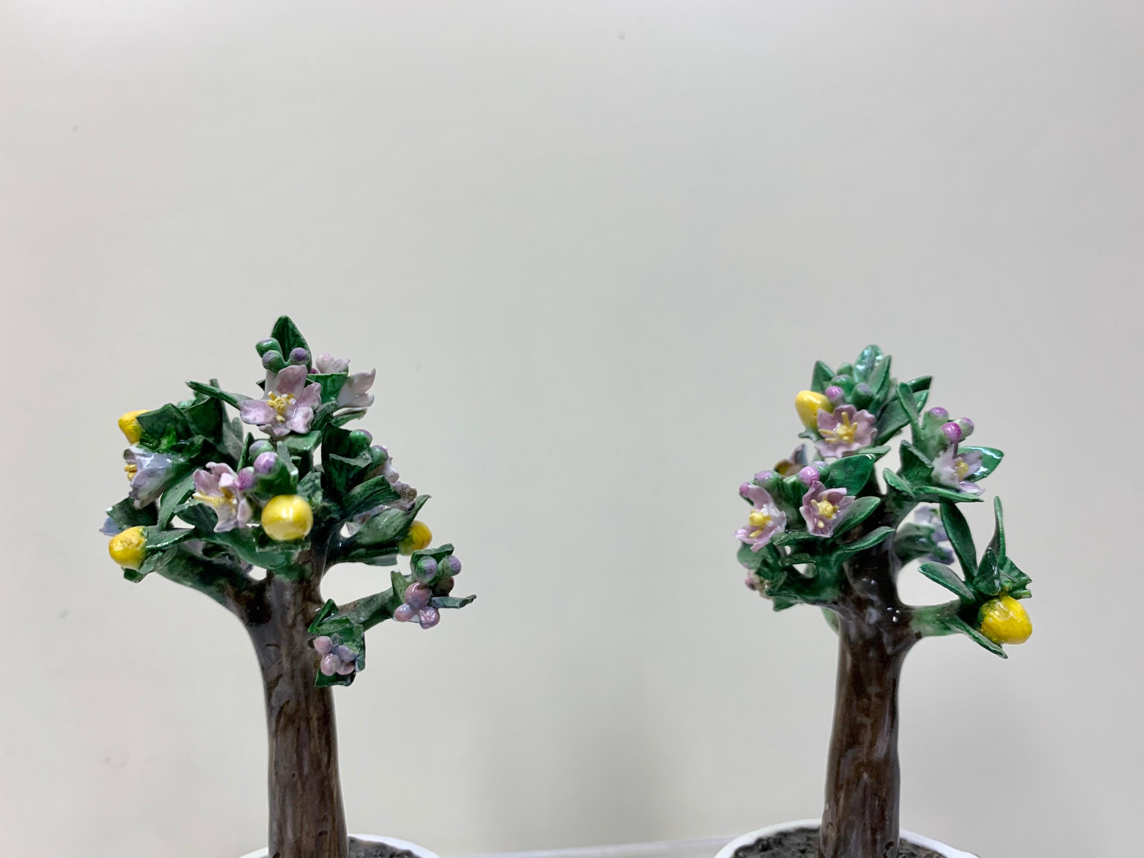 Rare Pair Meissen Marcolini Lemon Trees in Tubs Circa 1790 Porcelain In Good Condition For Sale In London, GB