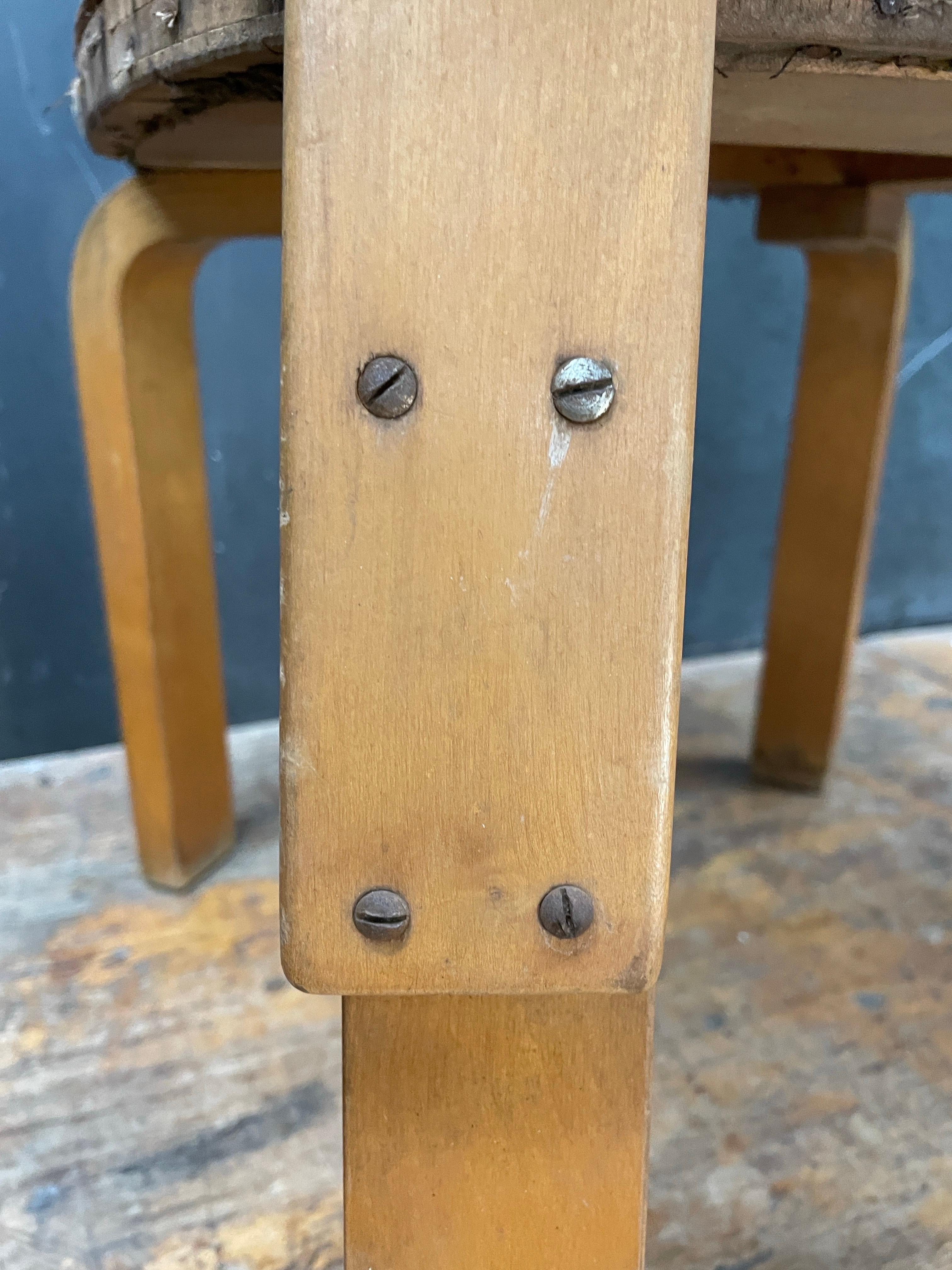 Raro par de sillas de comedor Nº 62 de Alvar Aalto para Finsven, Finlandia c.1934 en venta 2