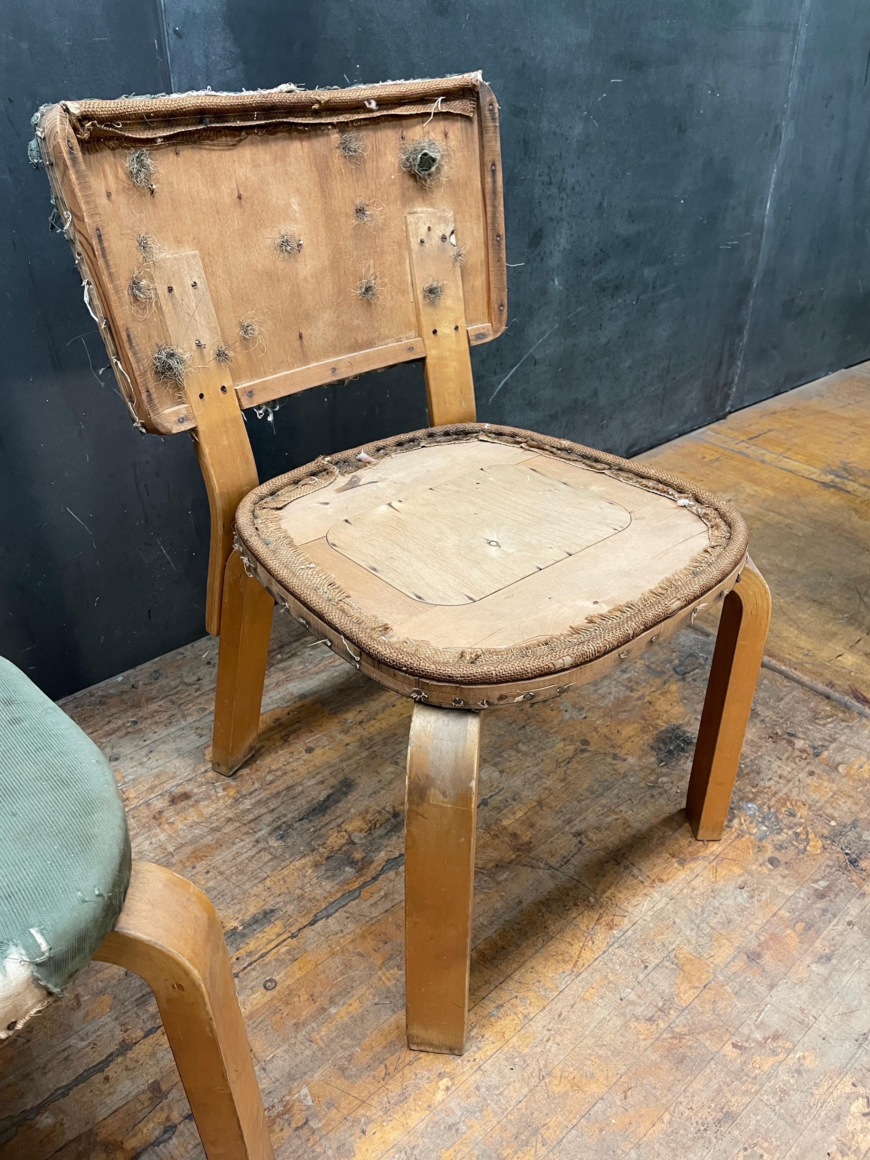 Raro par de sillas de comedor Nº 62 de Alvar Aalto para Finsven, Finlandia c.1934 Finlandés en venta