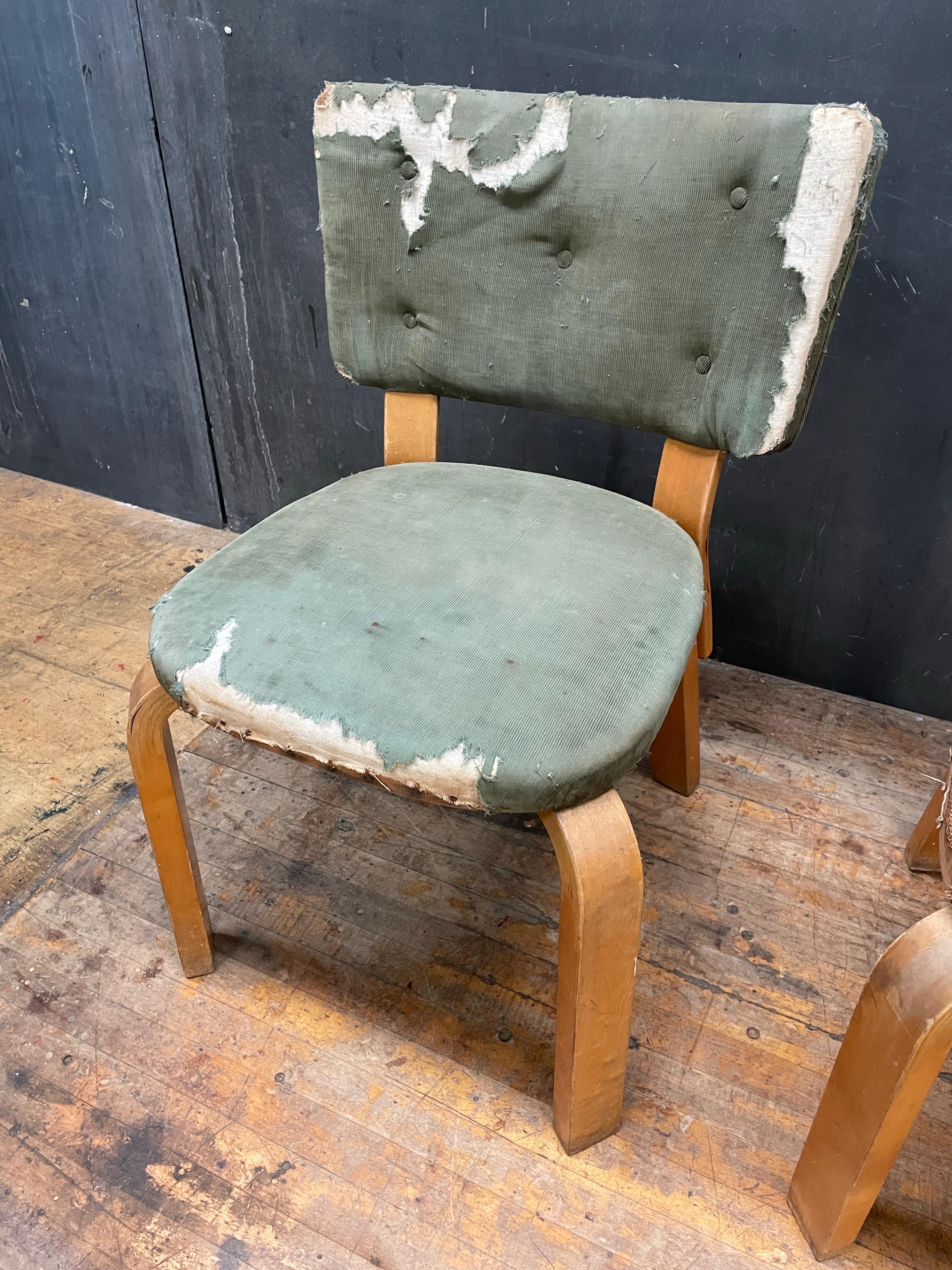 Raro par de sillas de comedor Nº 62 de Alvar Aalto para Finsven, Finlandia c.1934 mediados del siglo XX en venta