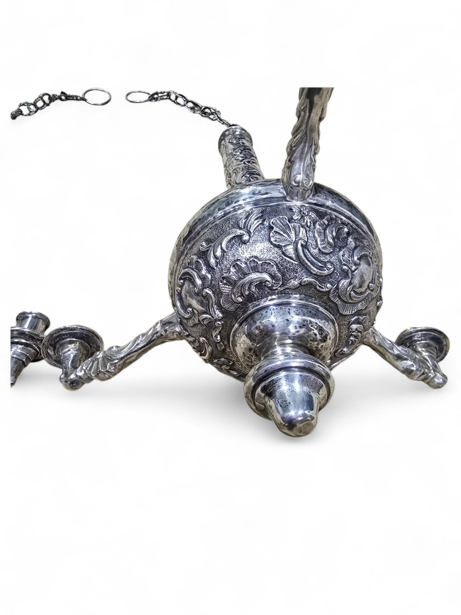 Rara coppia di lampade a candela in argento massiccio spagnolo del XVIII secolo in vendita 8