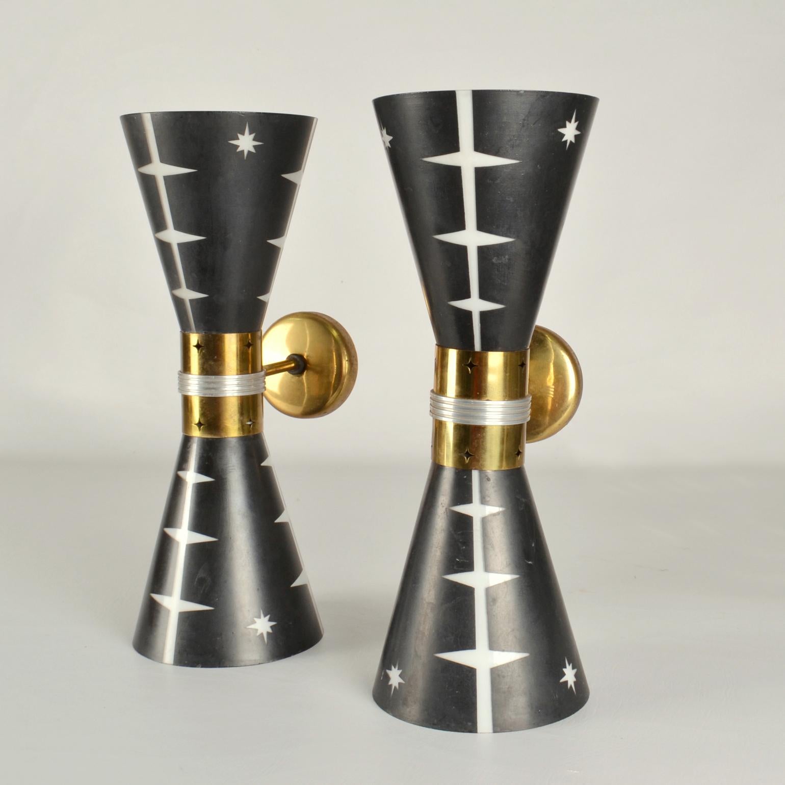 Rare Pair of 1950’s Hourglass Wall Lights in Black and White Glass and Brass For Sale 1