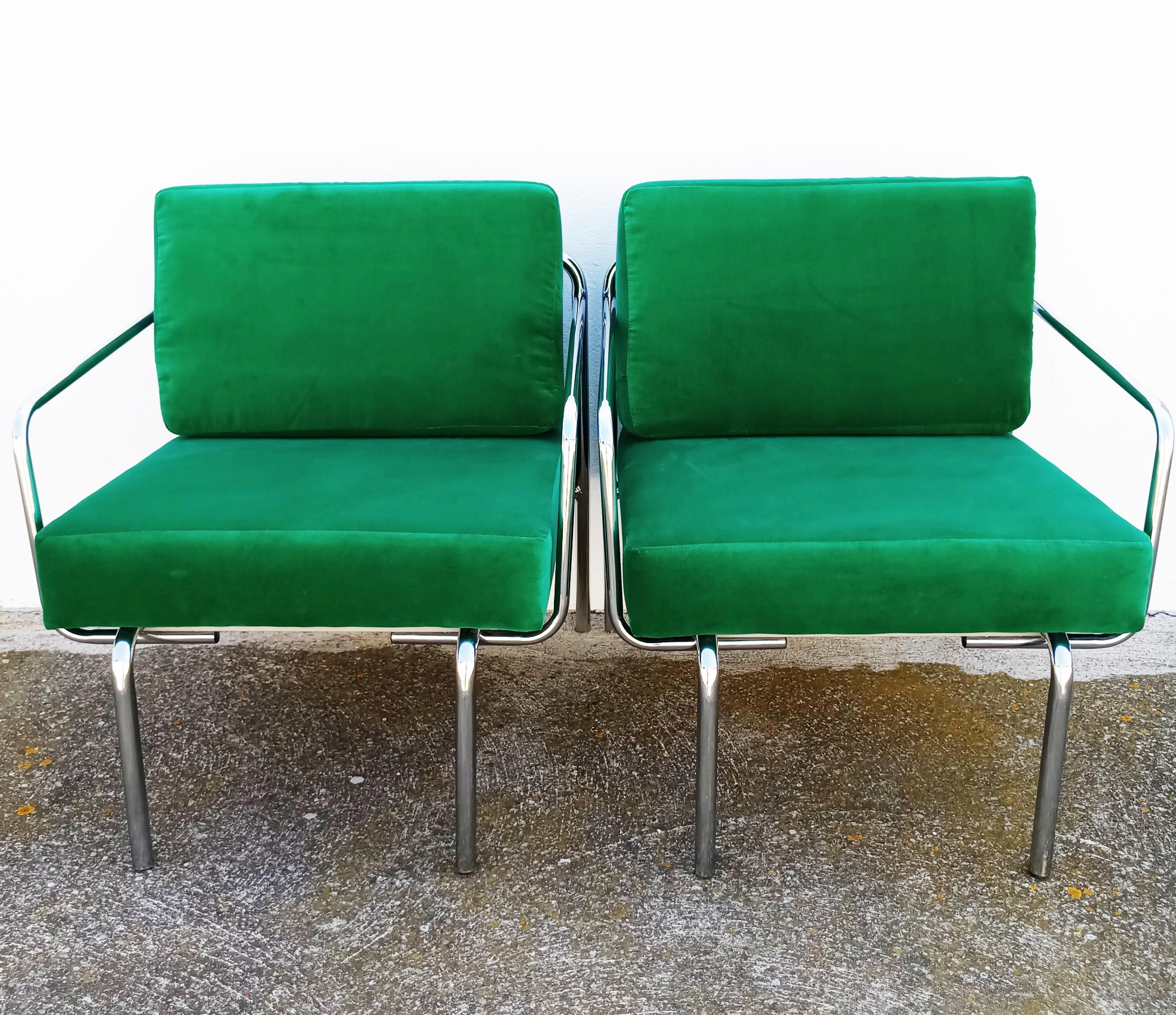 Rare Pair of 1970s Green Velvet Armchairs Bauhaus For Sale 1
