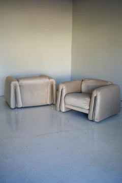 Rare paire de fauteuils italiens des années 1970 en chrome et velours