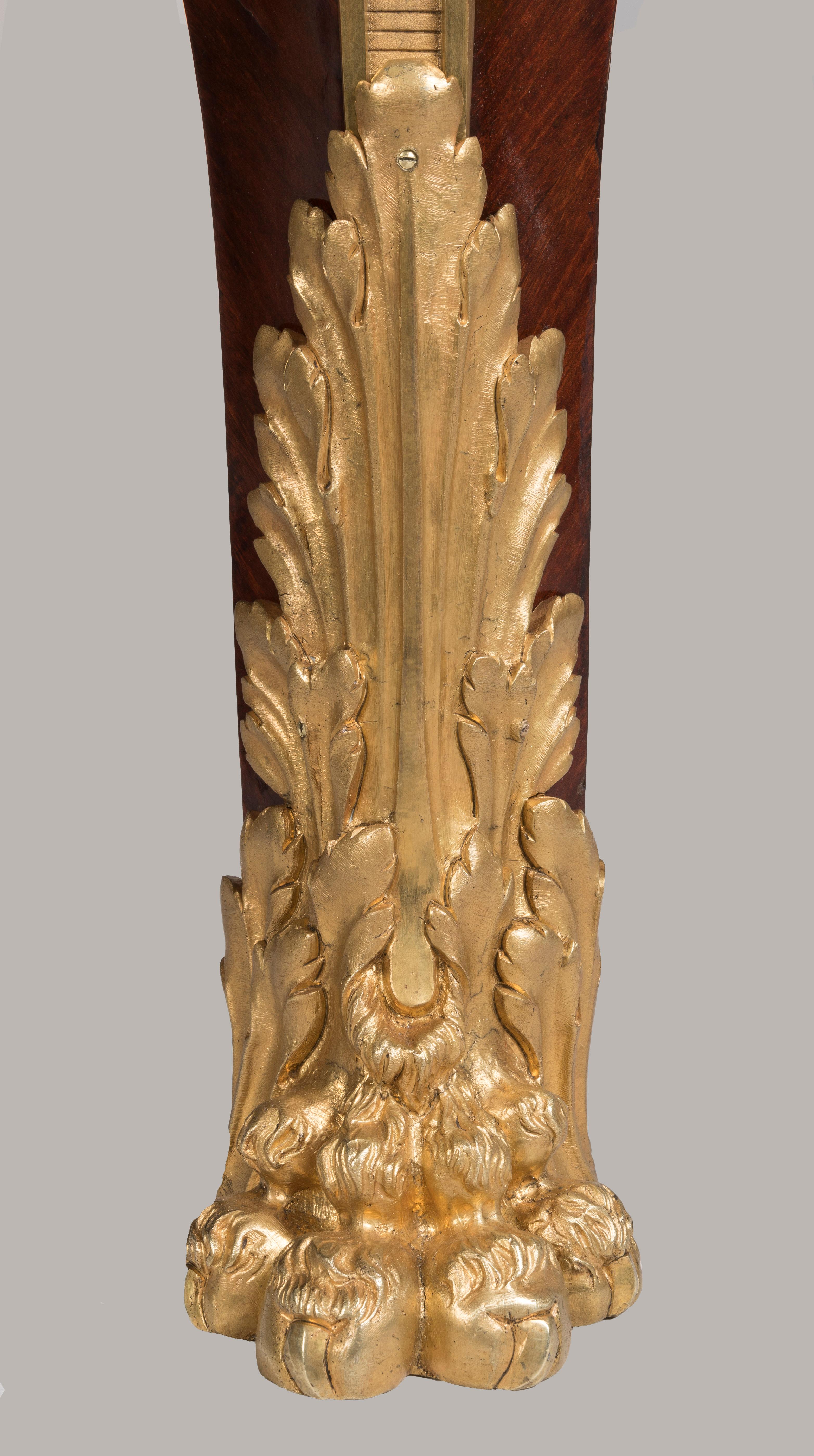 Seltenes Paar Intarsienschränke im Louis-XVI.-Stil des 19. Jahrhunderts im Angebot 3