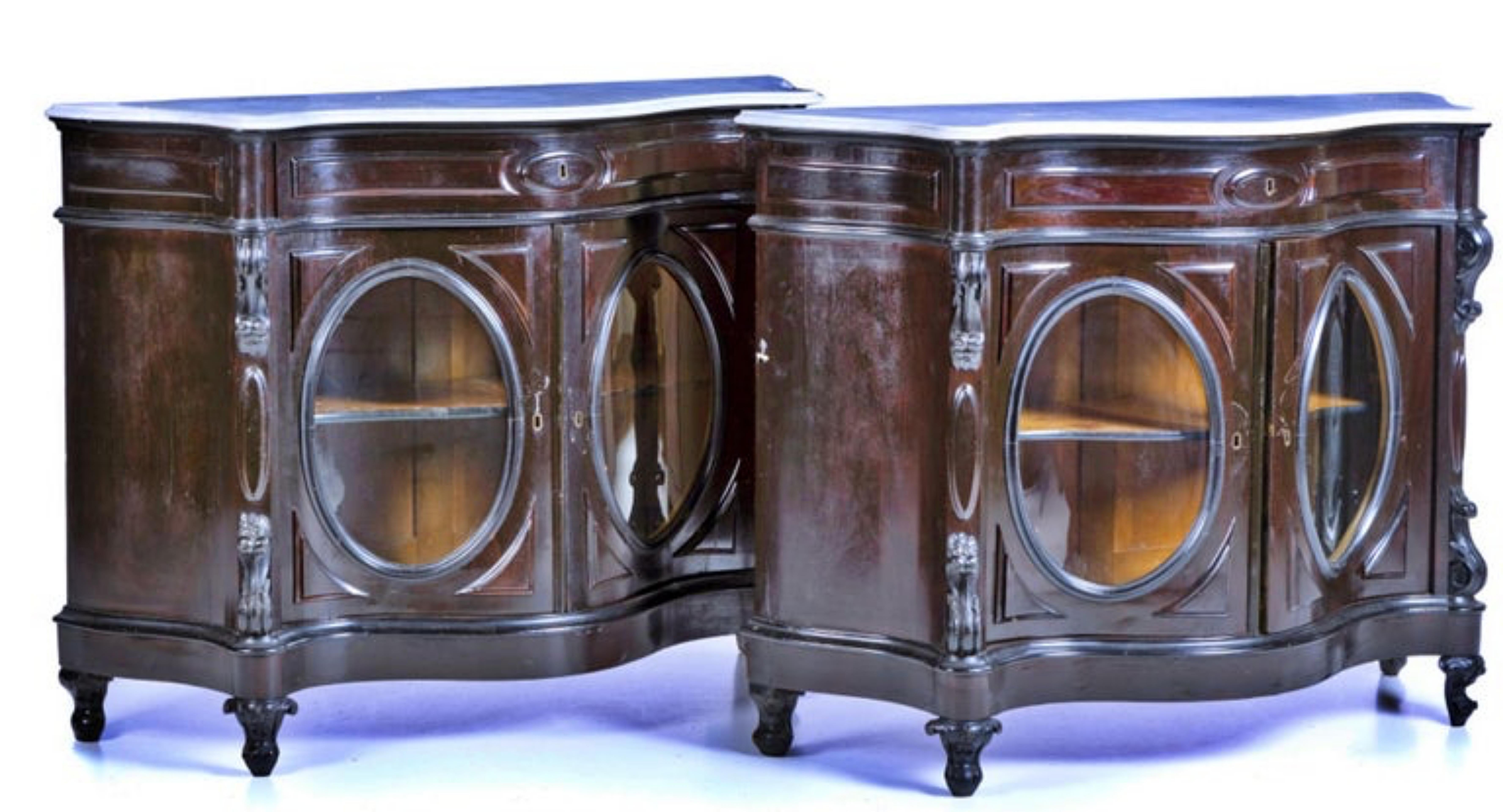 Baroque Rare paire d'armoires en palissandre et bois de rose du XIXe siècle en vente