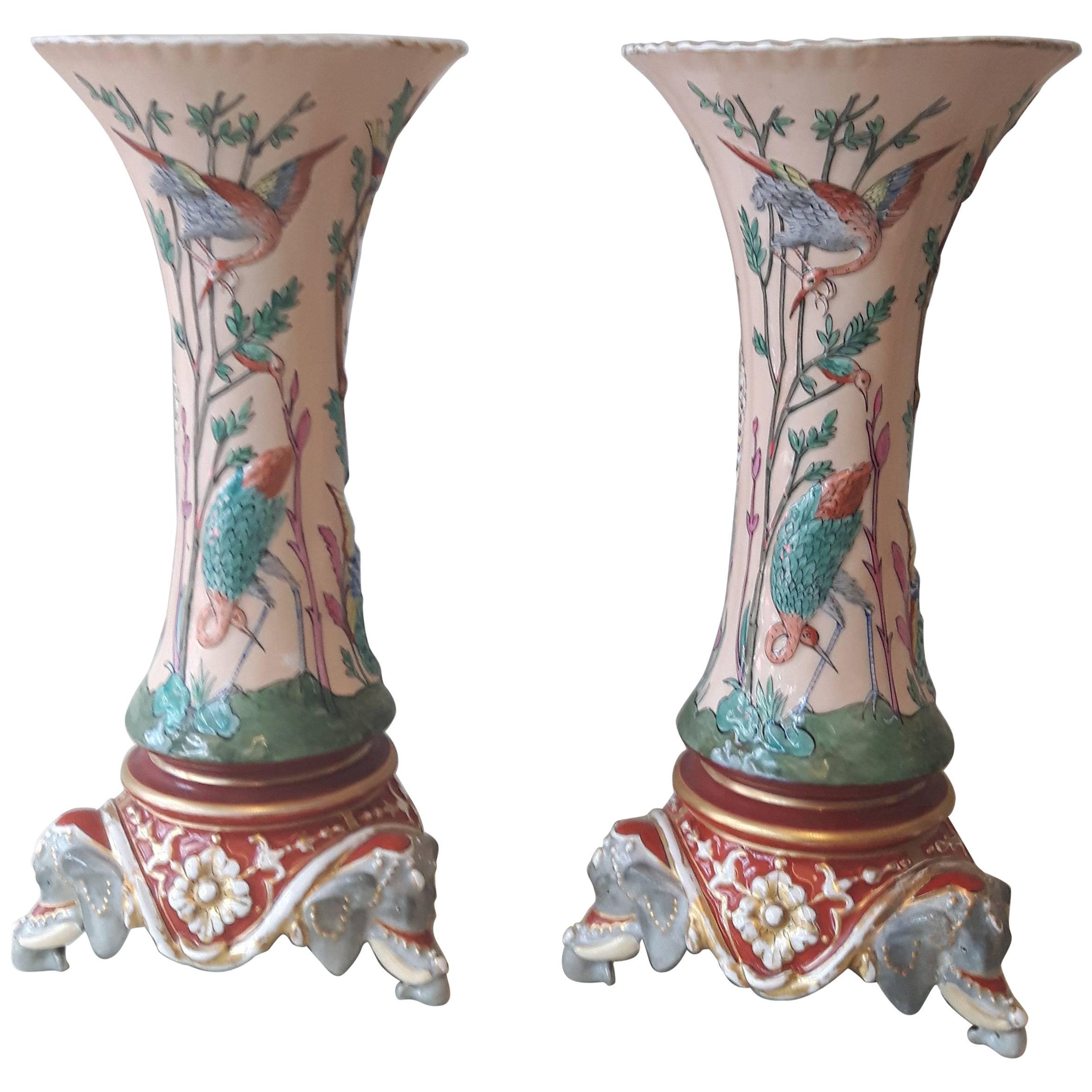 Rare paire de vases trompettes du 19ème siècle en vente