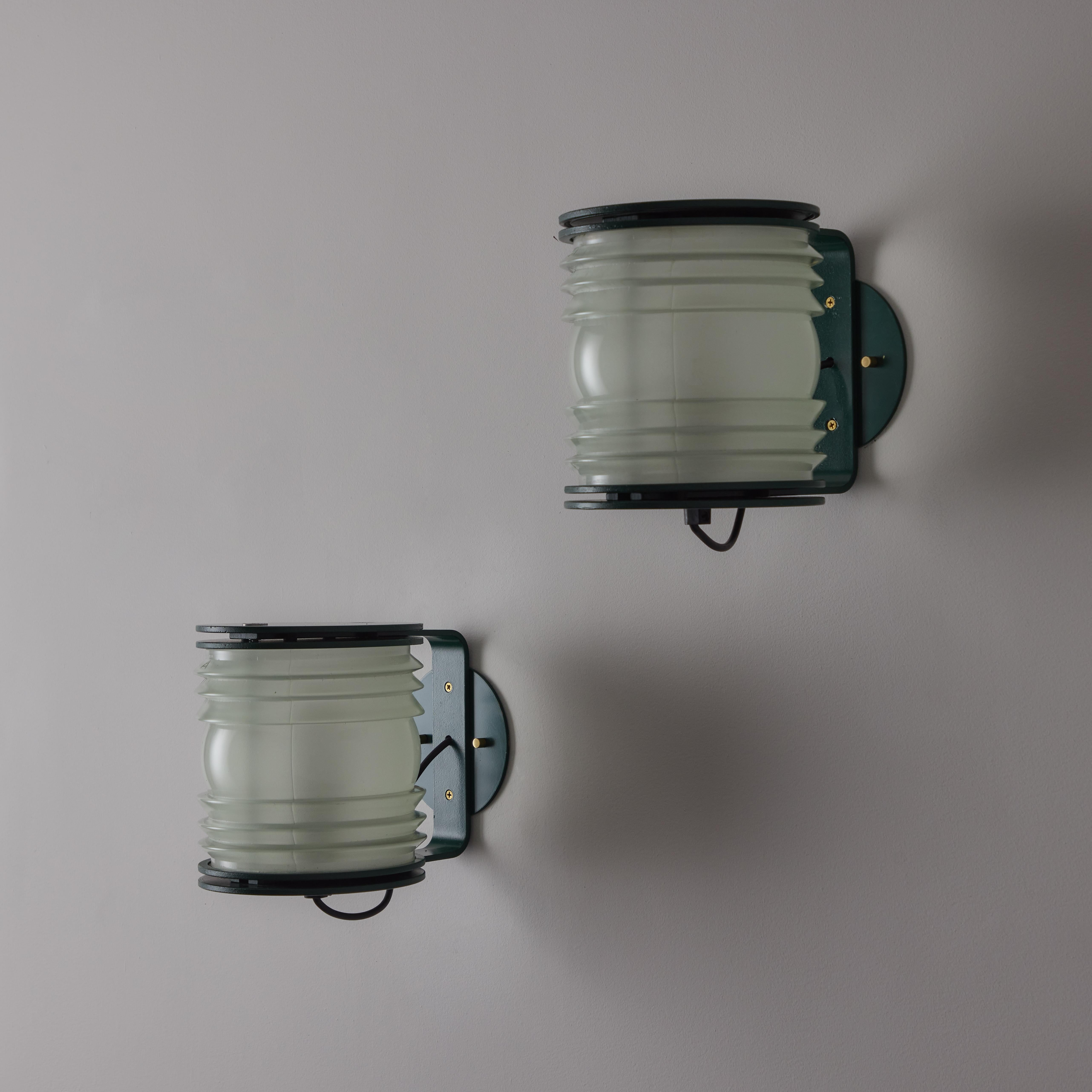 Rare Pair of 1st Edition Model 1139 Fresnel Sconces by Joe Colombo for Oluce In Good Condition In Los Angeles, CA
