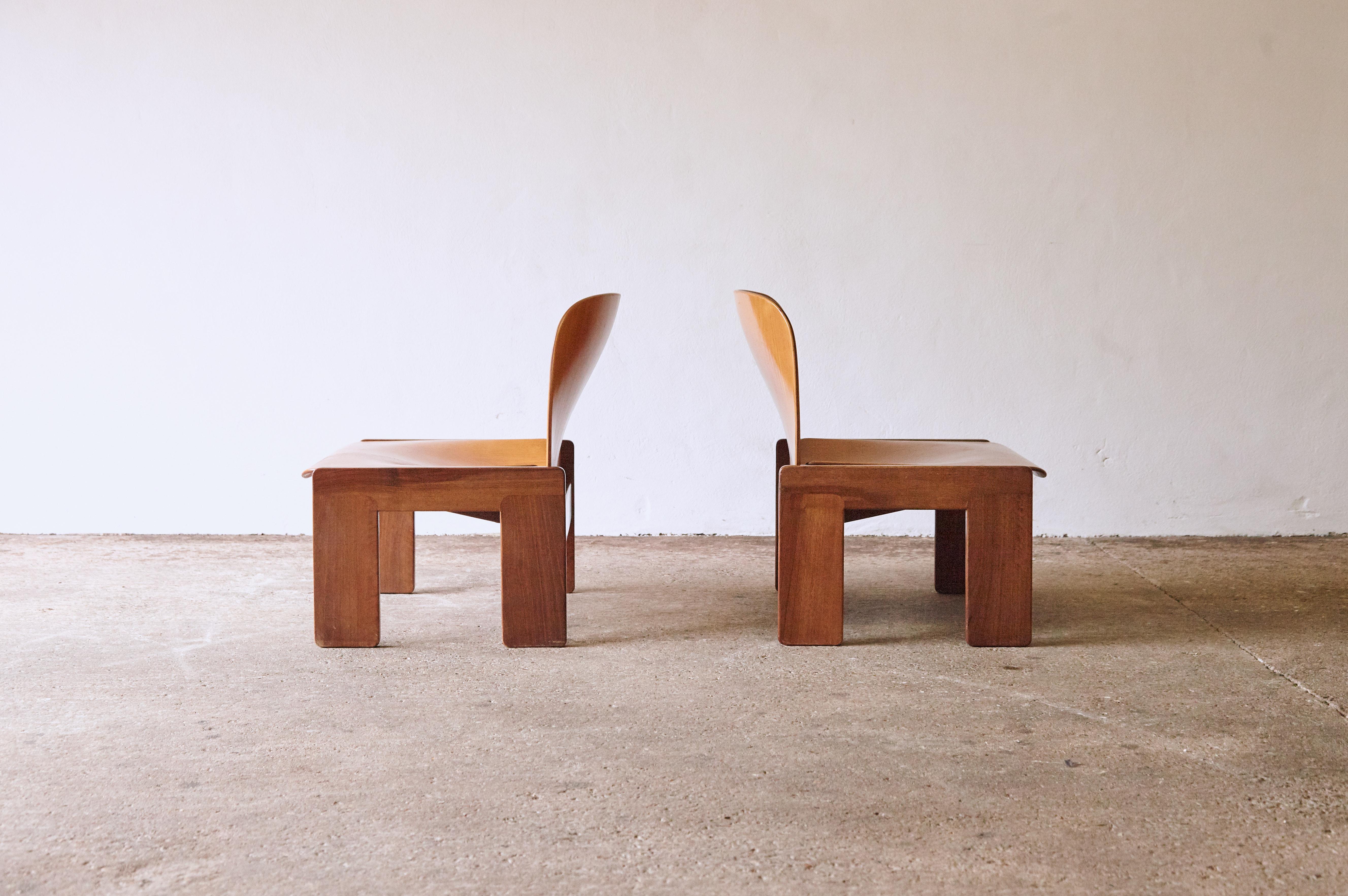 Rare Pair of Afra & Tobia Scarpa 925 Lounge Chairs, Cassina, Italy, 1960s In Good Condition In London, GB