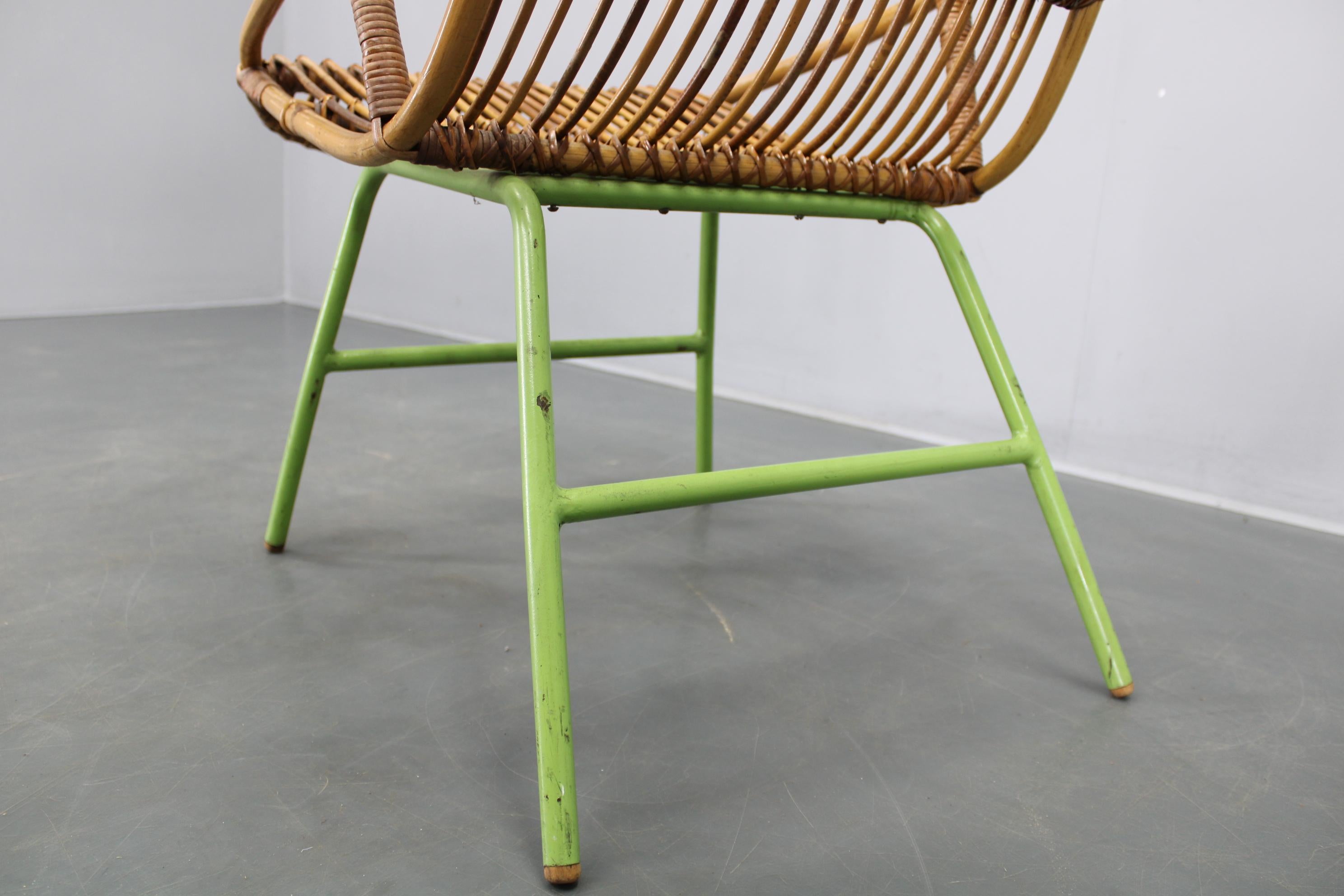 Raro par de sillones de ratán Alan Fuchs para ULUV, Checoslovaquia, años 60 en venta 3