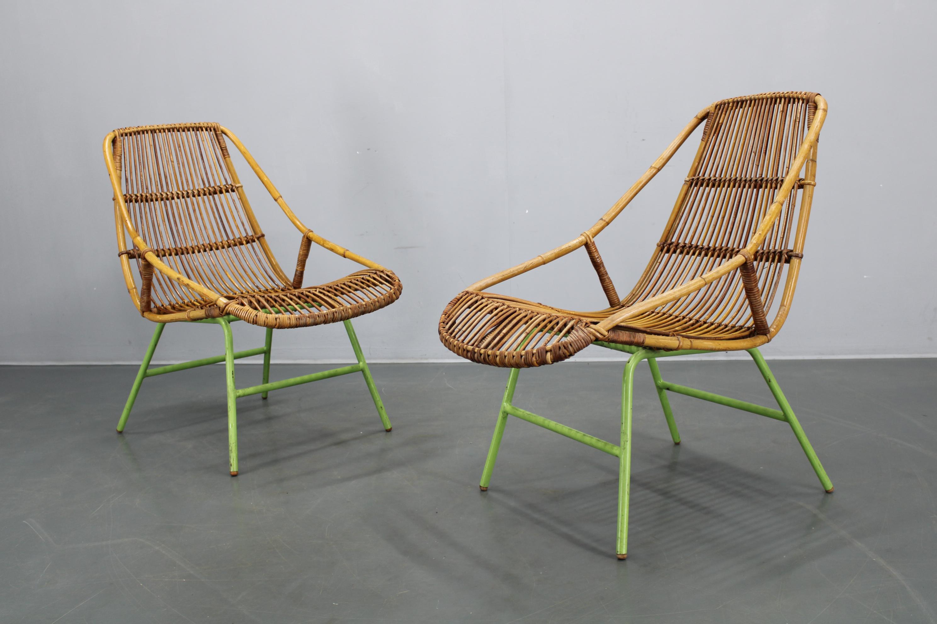 Raro par de sillones de ratán Alan Fuchs para ULUV, Checoslovaquia, años 60 en venta 4