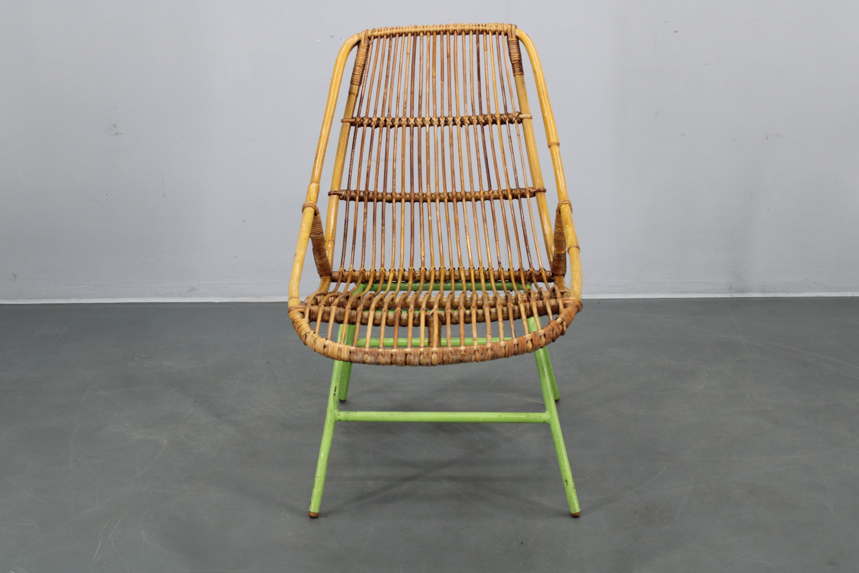 Raro par de sillones de ratán Alan Fuchs para ULUV, Checoslovaquia, años 60 en venta 5