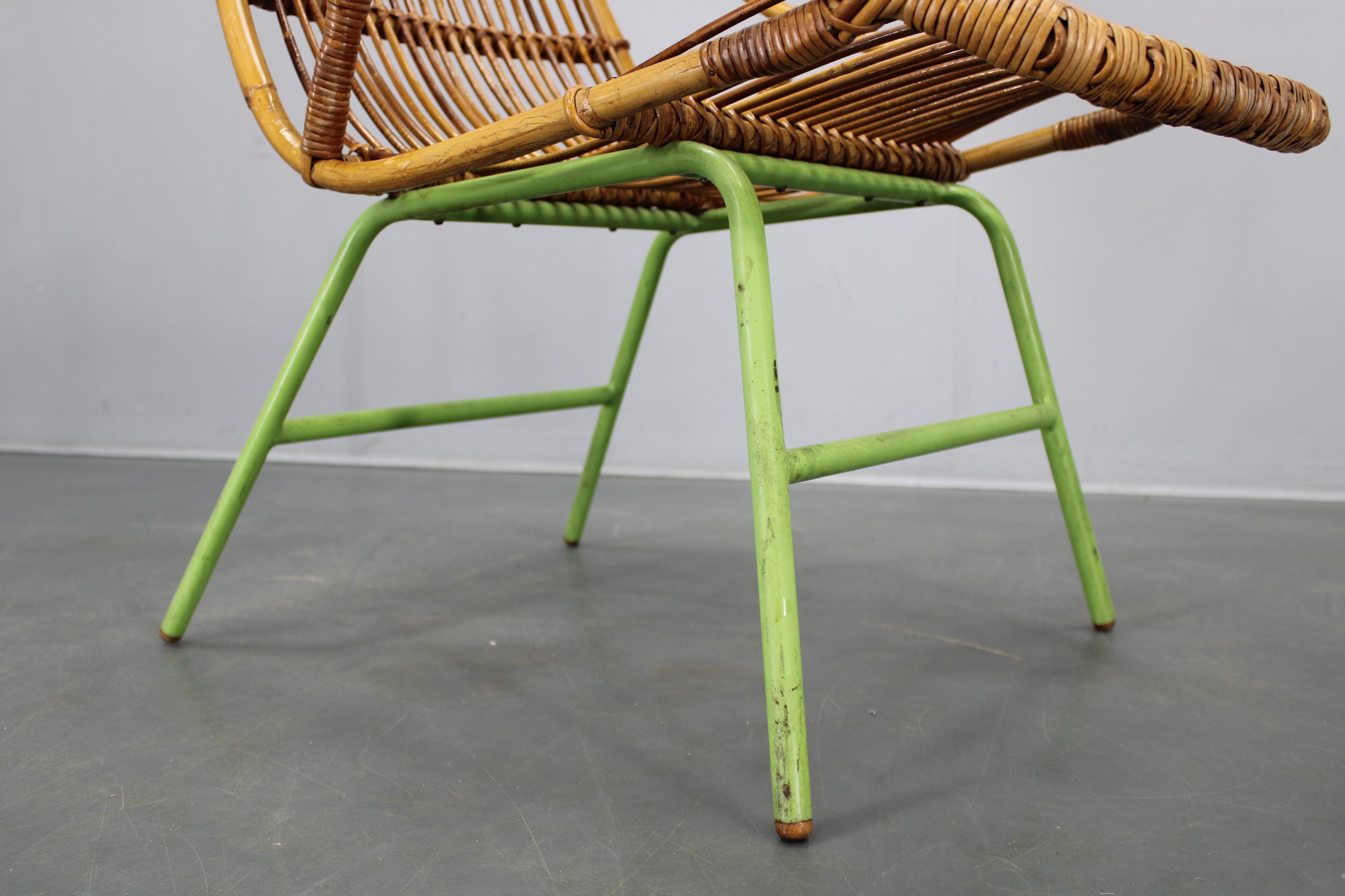 Raro par de sillones de ratán Alan Fuchs para ULUV, Checoslovaquia, años 60 en venta 9