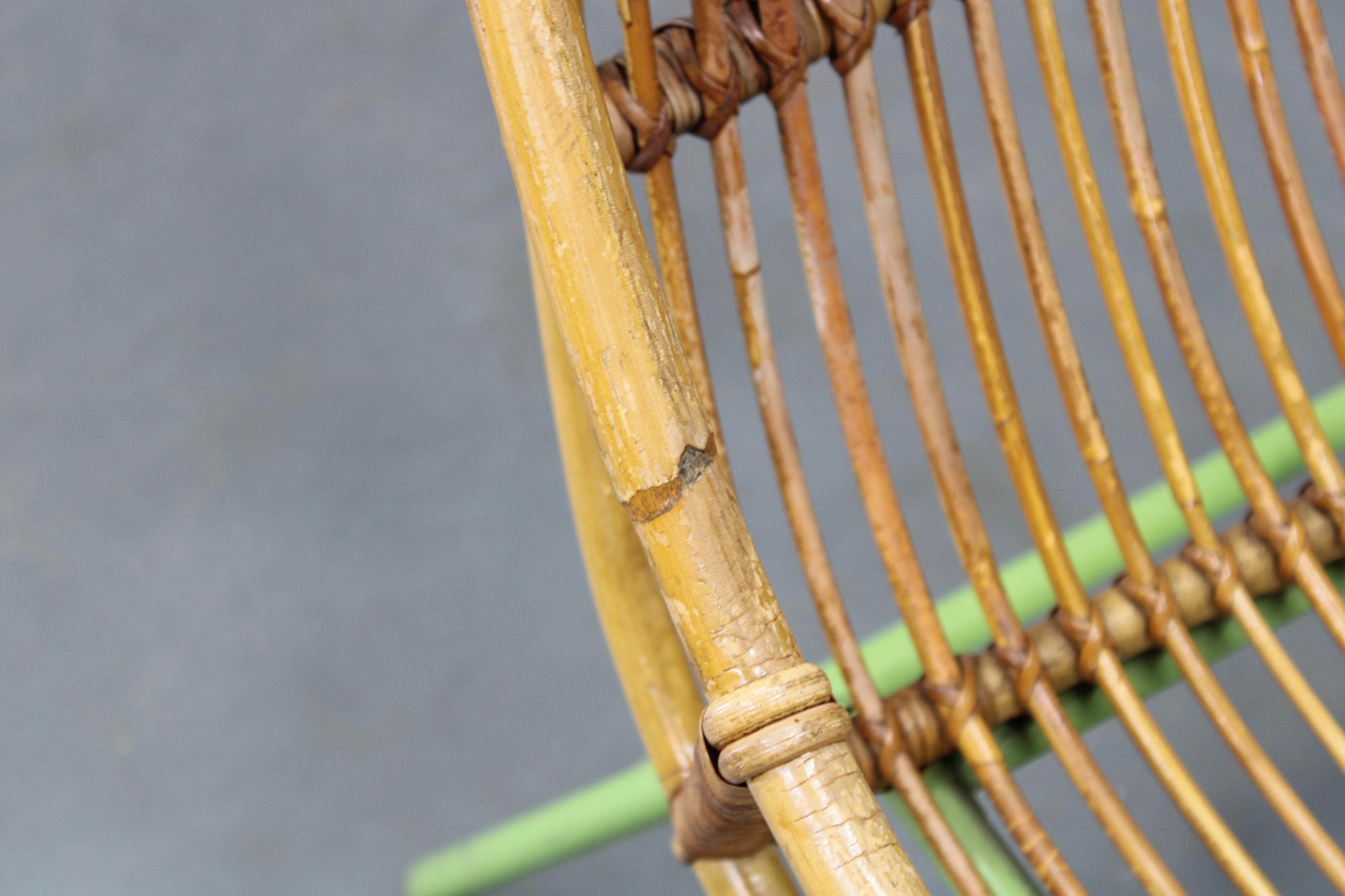 Raro par de sillones de ratán Alan Fuchs para ULUV, Checoslovaquia, años 60 mediados del siglo XX en venta