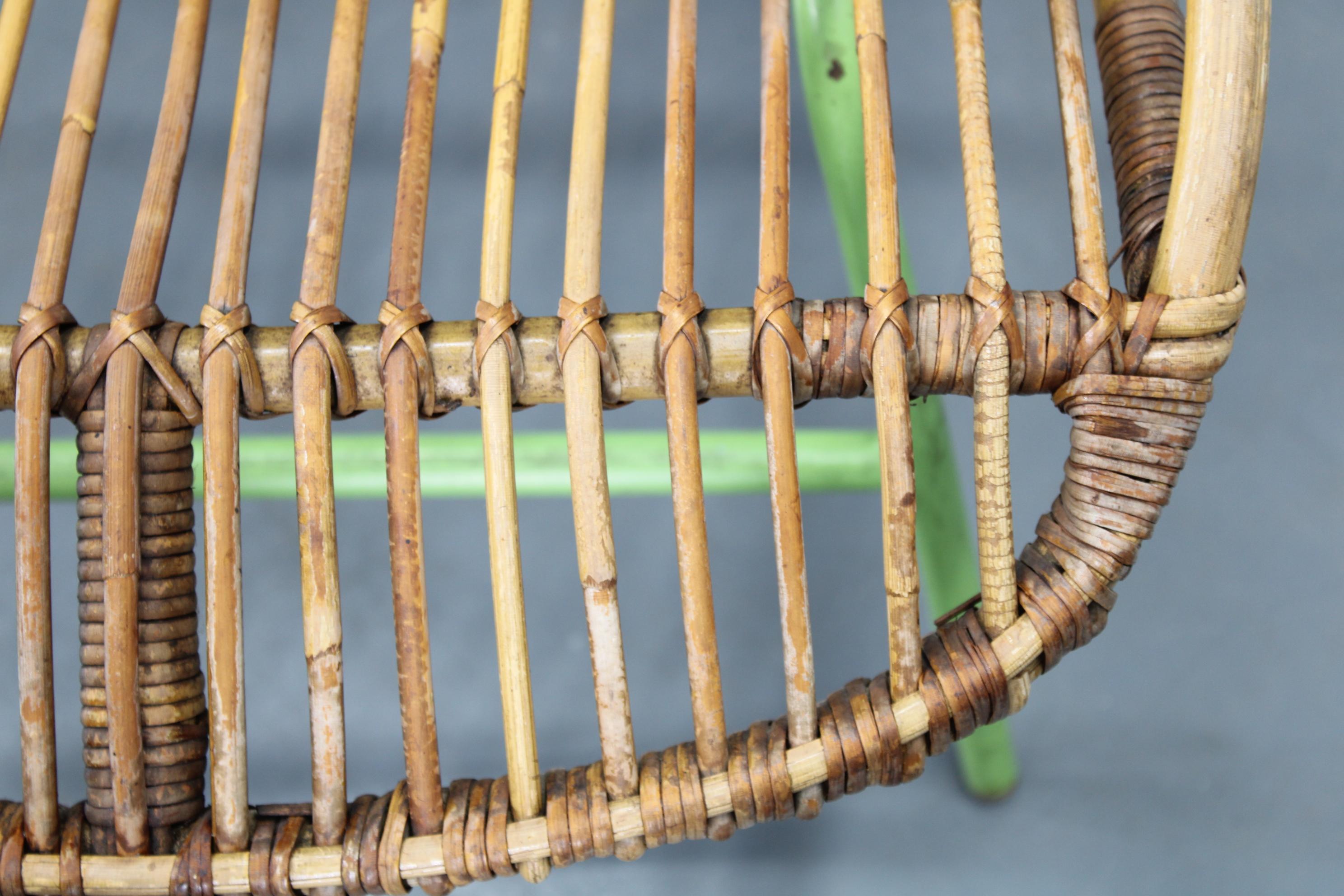 Raro par de sillones de ratán Alan Fuchs para ULUV, Checoslovaquia, años 60 Metal en venta