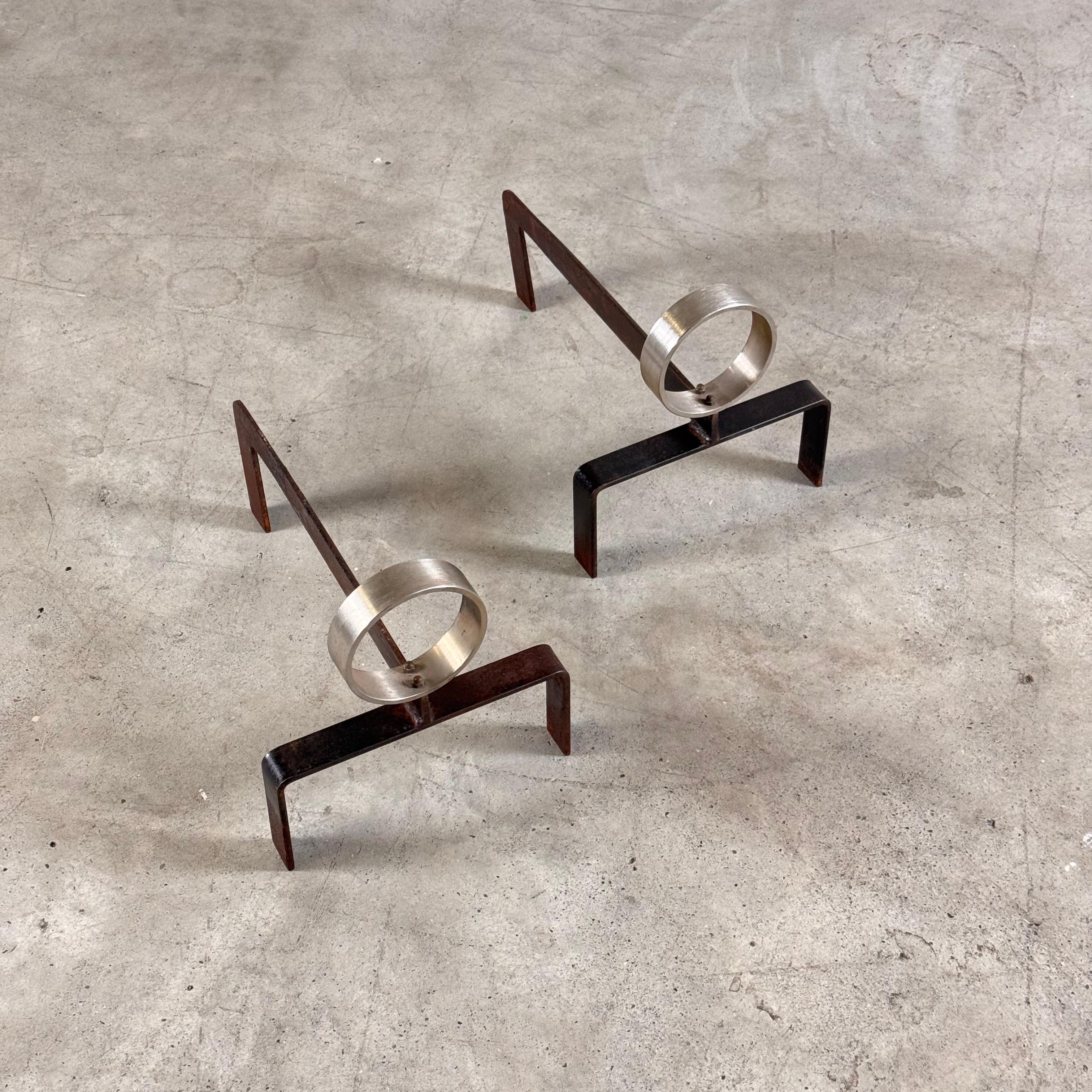 Aluminium Paire de chenets de Melchiorre Bega en aluminium et fer, Italie, 1960 en vente