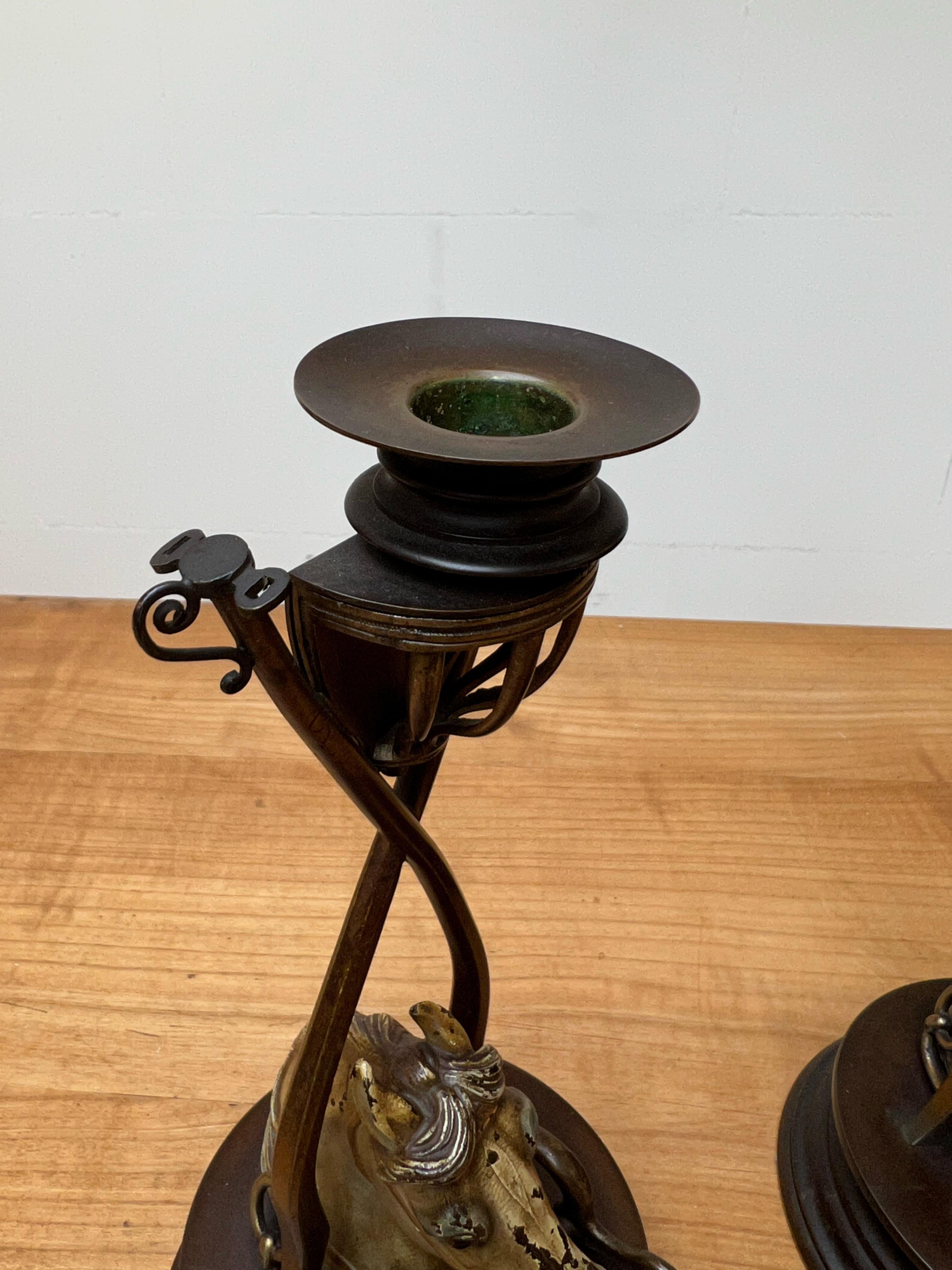 Rara coppia di candelieri antichi in bronzo di Vienna del XIX secolo Cavalli Att Bergmann in vendita 7