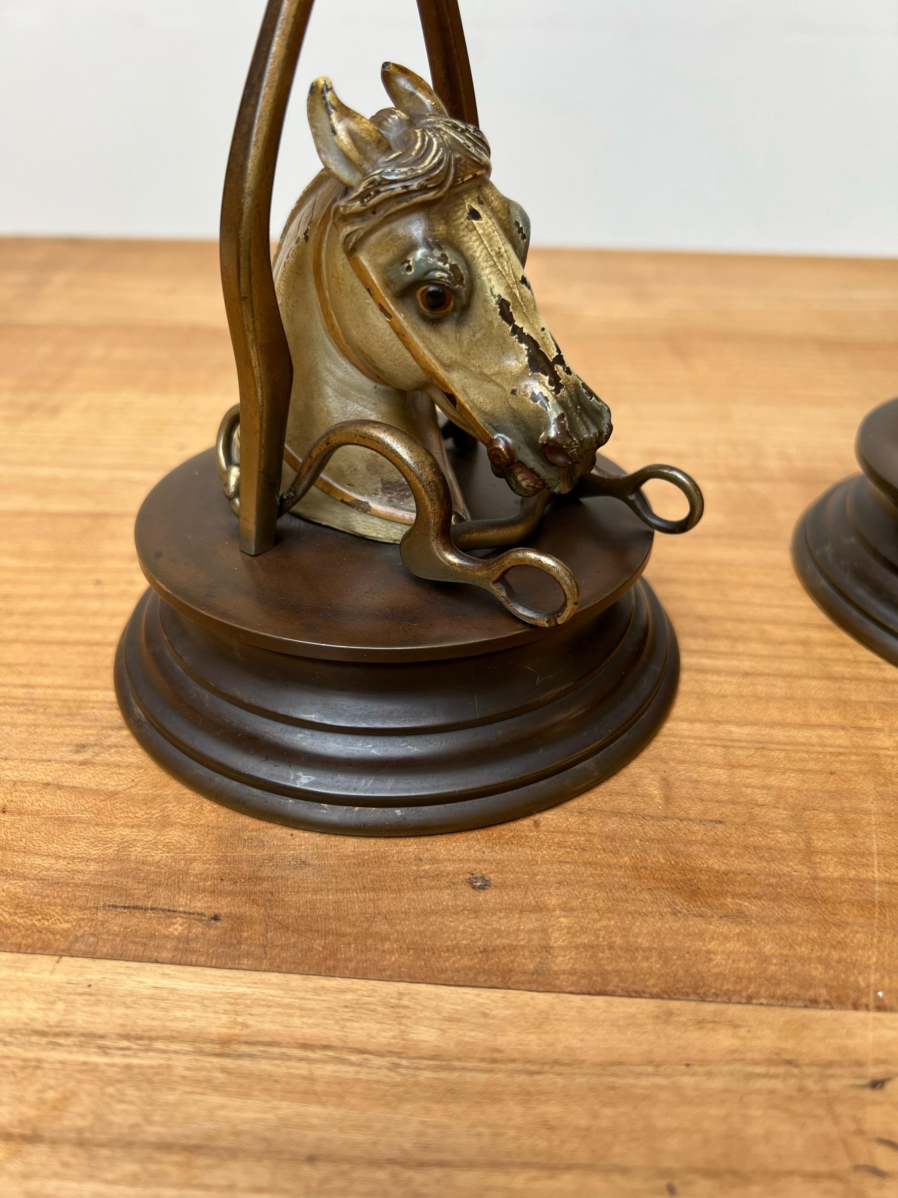 Rara coppia di candelieri antichi in bronzo di Vienna del XIX secolo Cavalli Att Bergmann in vendita 9