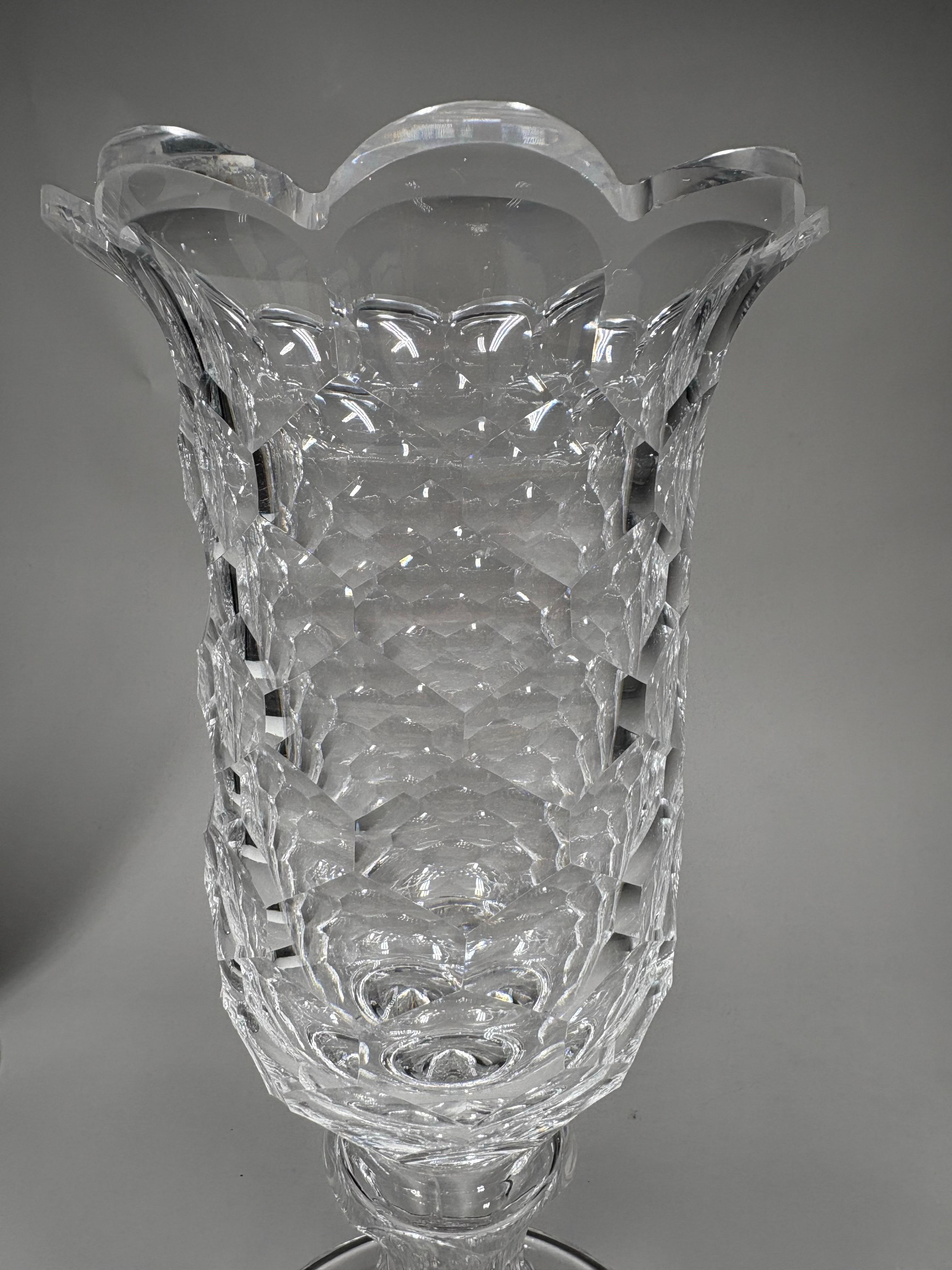 Rare pair of Antique American lead glass celery vases, C. Dorflinger & Sons Inc. In condizioni buone in vendita a Sleepy Hollow, NY