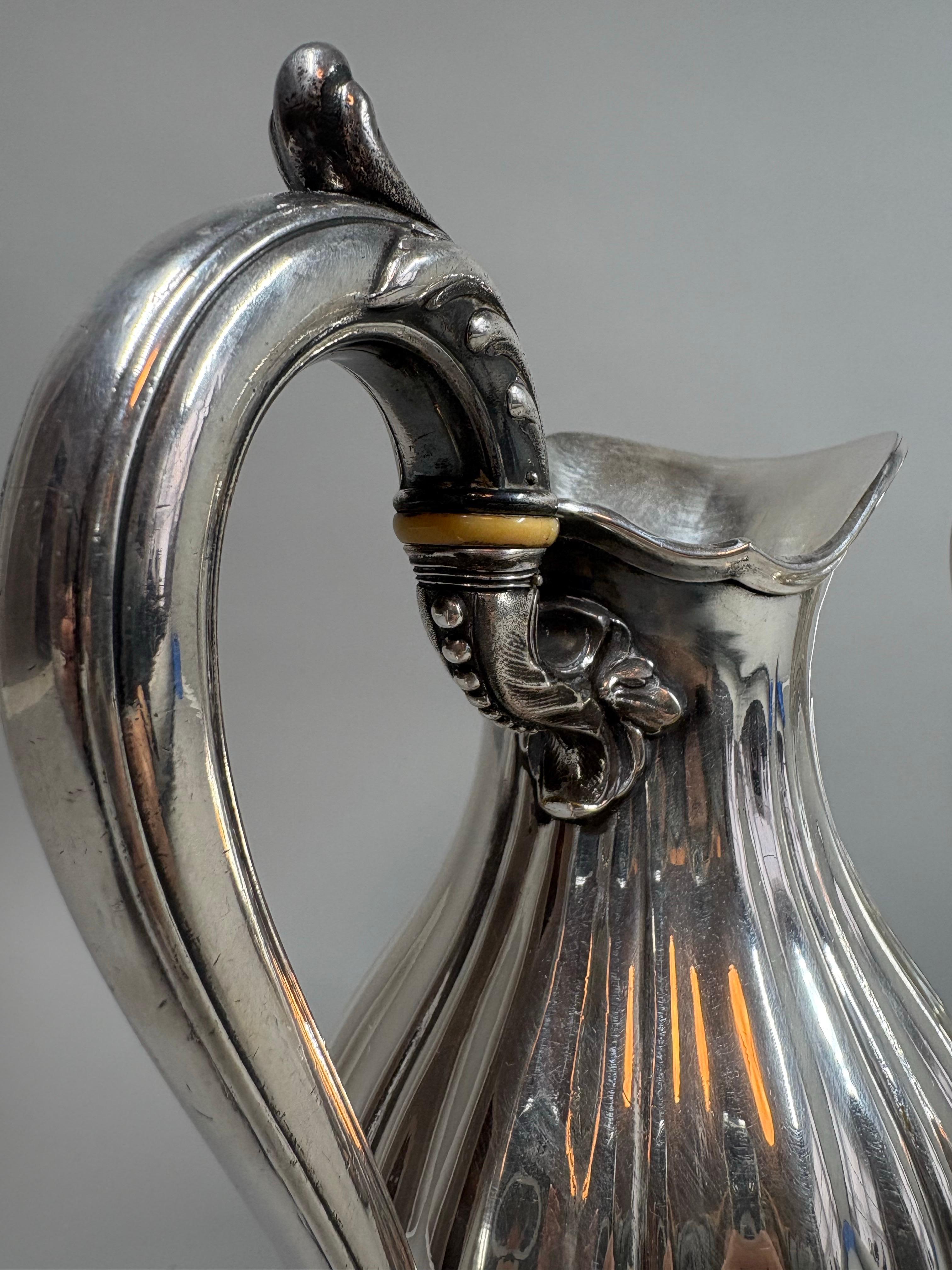 Seltenes Paar antiker versilberter Christofle Krüge / Kannen im Angebot 3