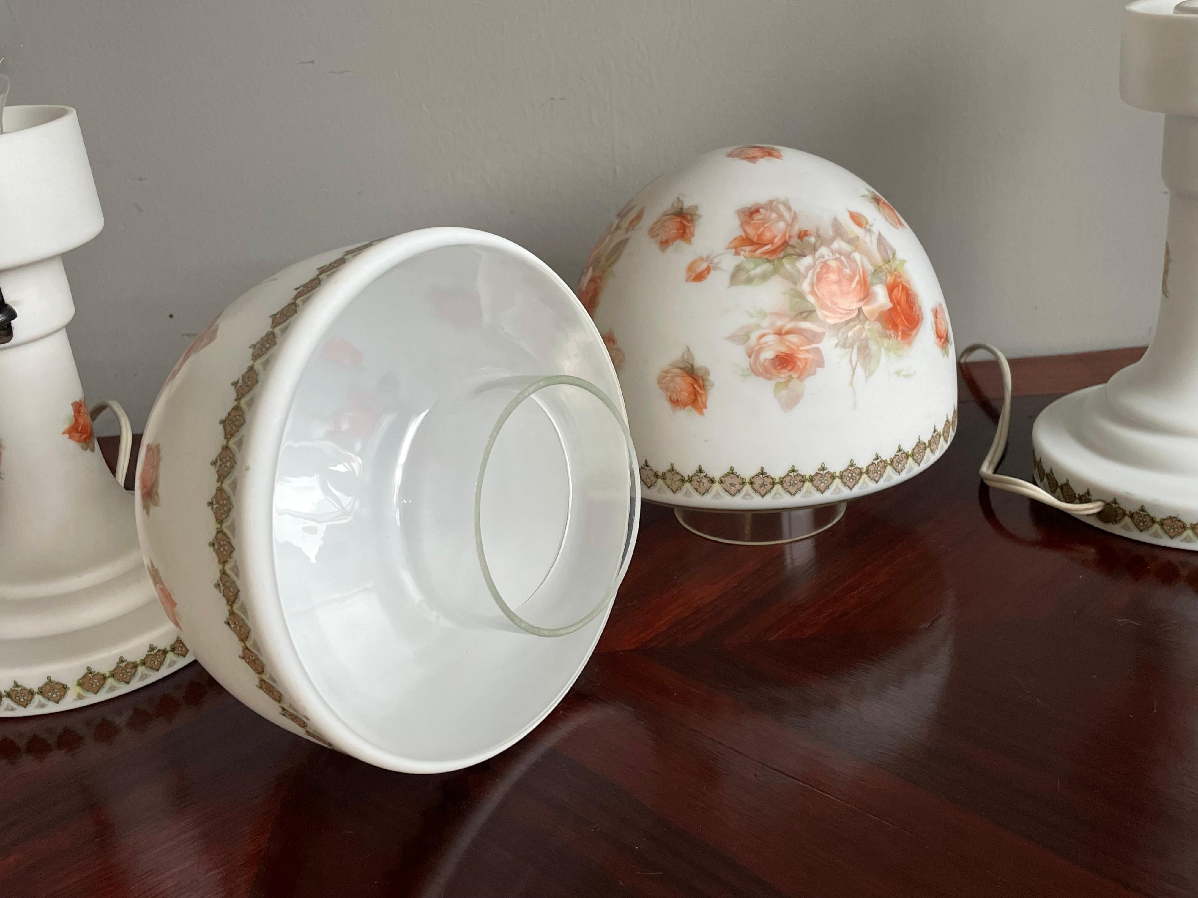 Rare Pair of Antique Glass & Bisque Table Lamps Decorated with Very Pretty Roses For Sale 3