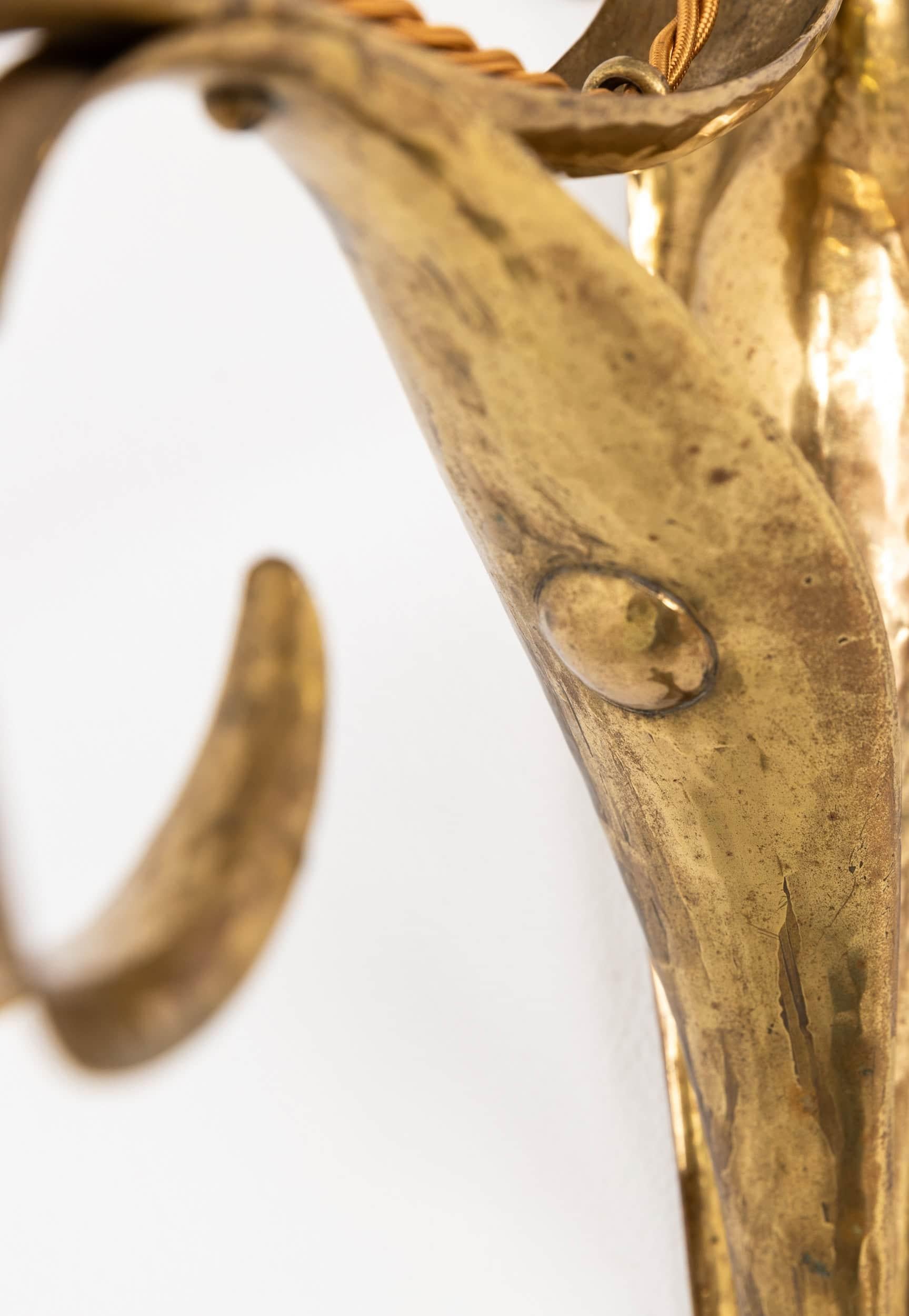 Rare paire d'appliques en verre en laiton raboté, A.I.C., c.1910 en vente 1