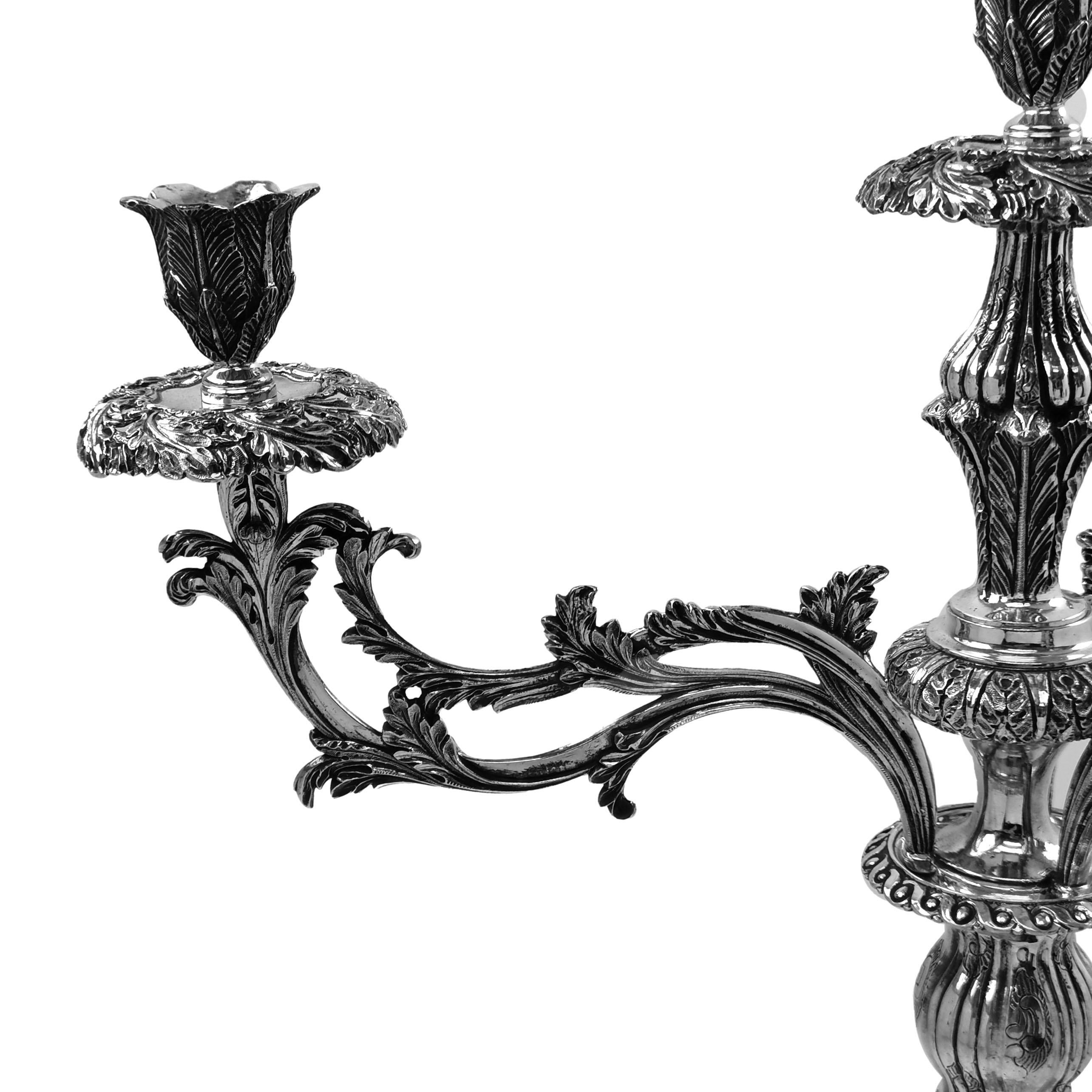 Paire rare de chandeliers portugais anciens en argent, c. 1800, pour bougeoirs du XIXe siècle en vente 3