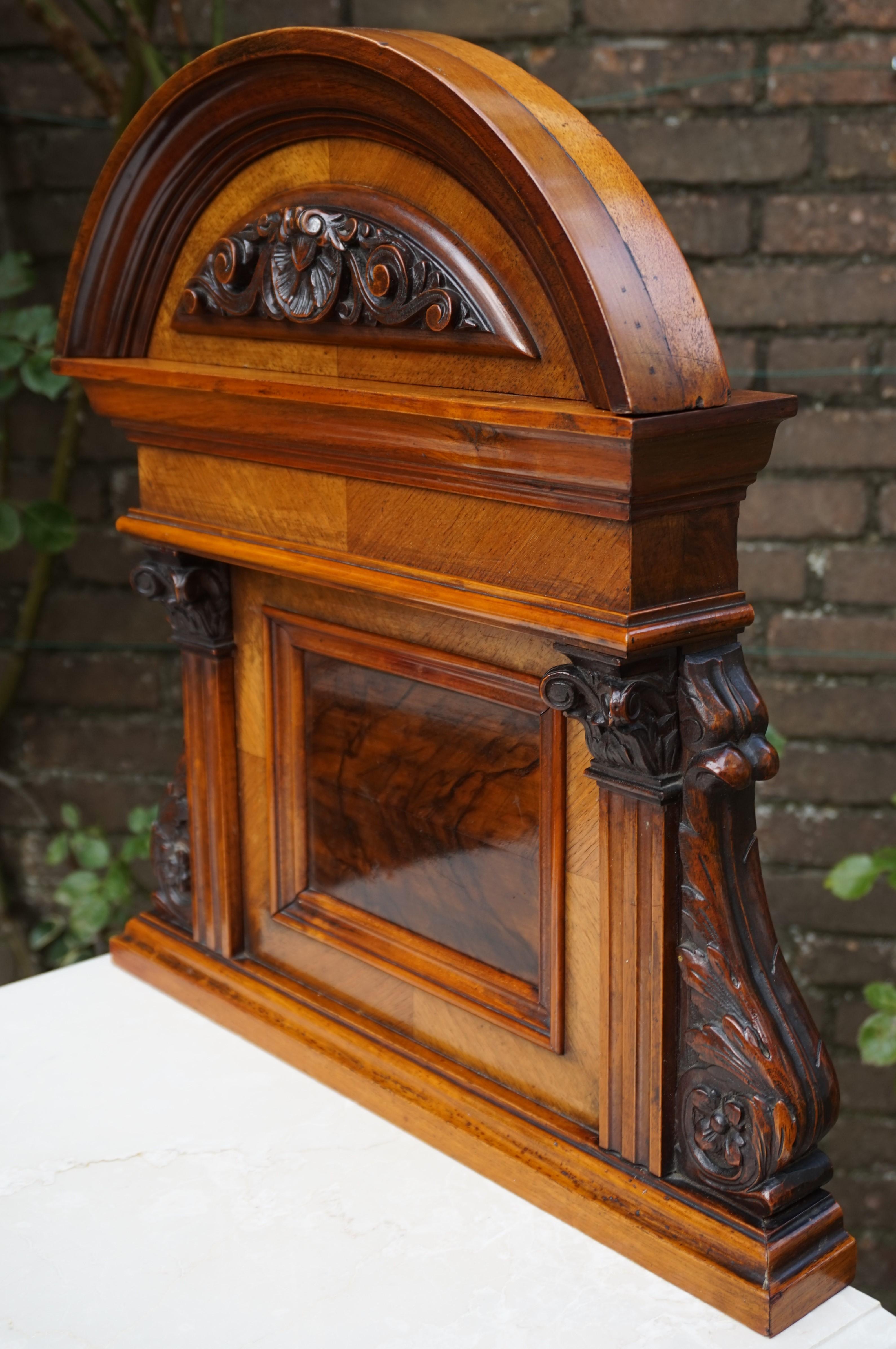 victorian style nightstands