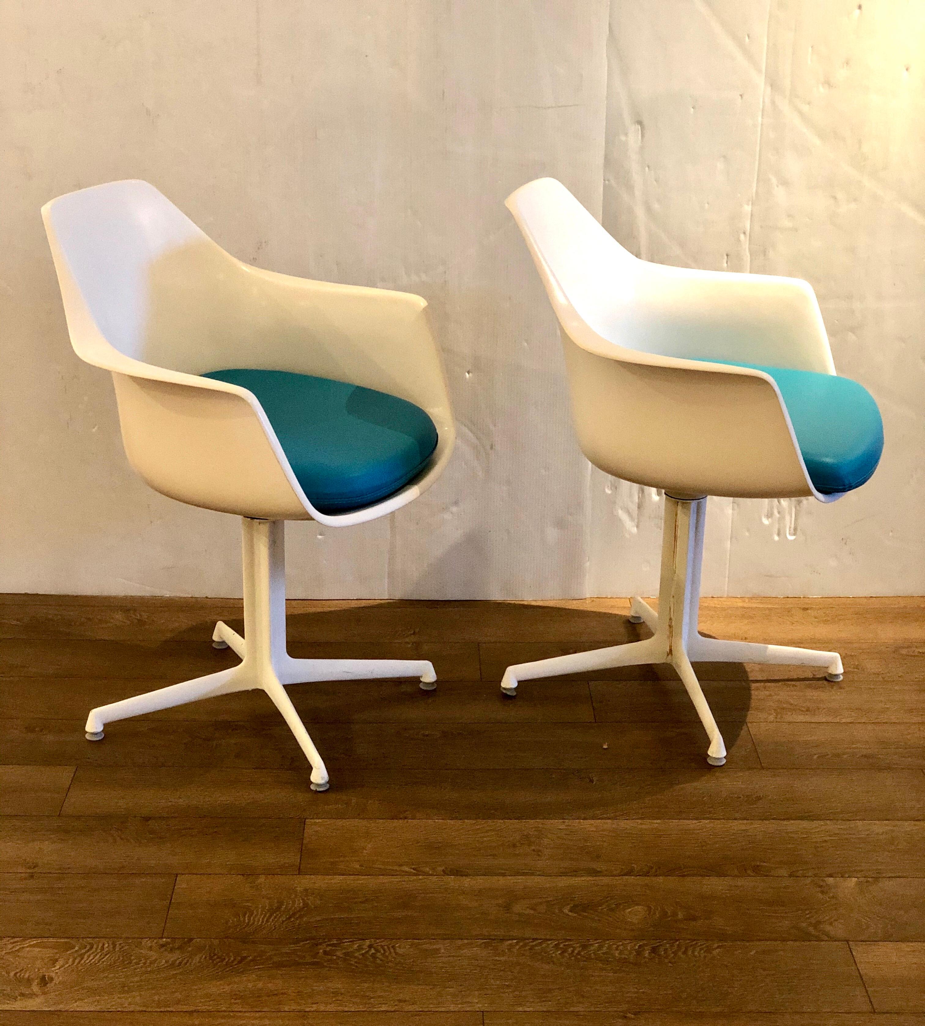20th Century Rare Pair of Arm Swivel Chairs by Maurice Burke Space Age Era