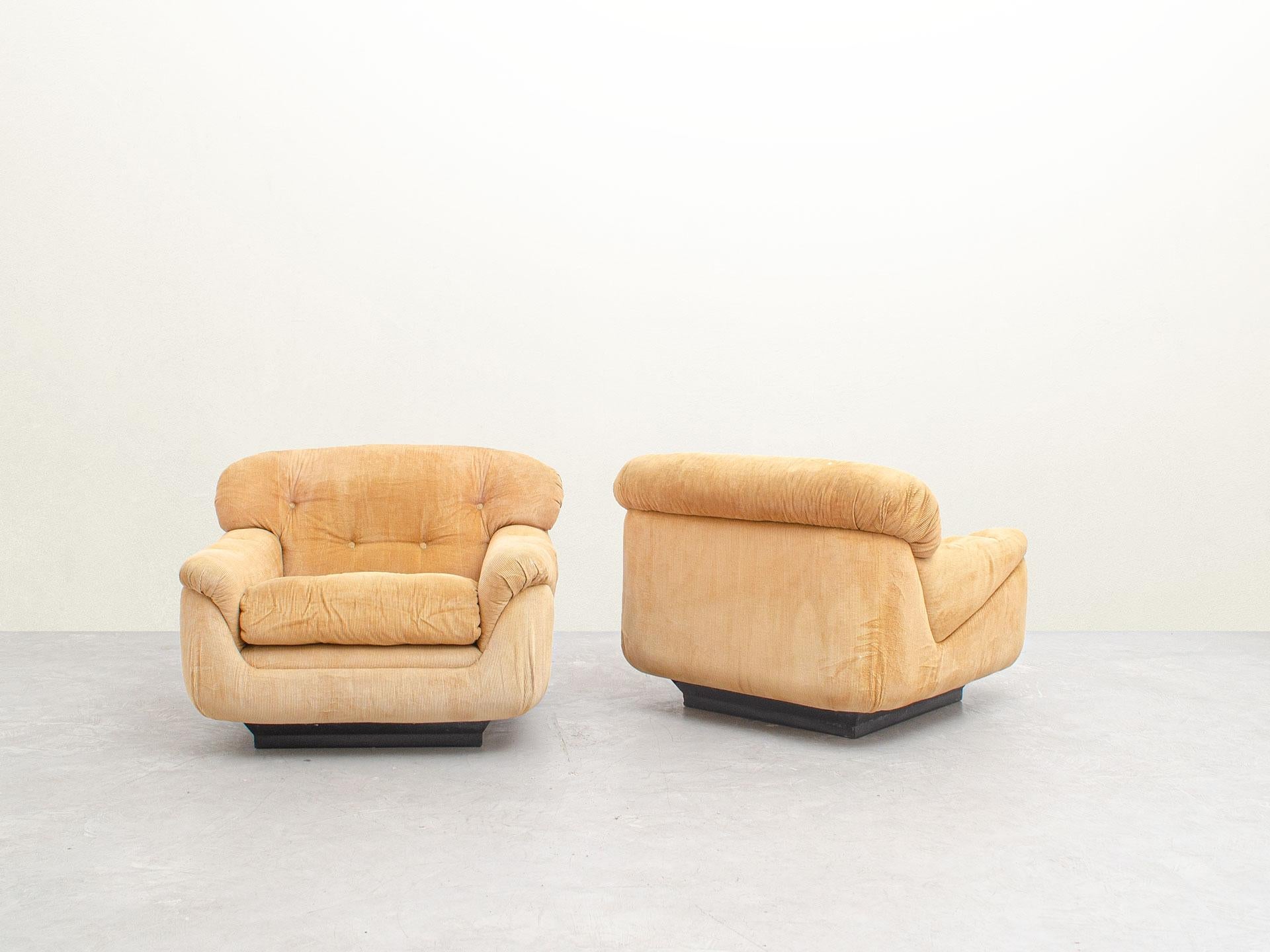 Mid-20th Century Rare Pair of Armchairs by Jorge Zalszupin, 60's Midcentury Brazilian Design