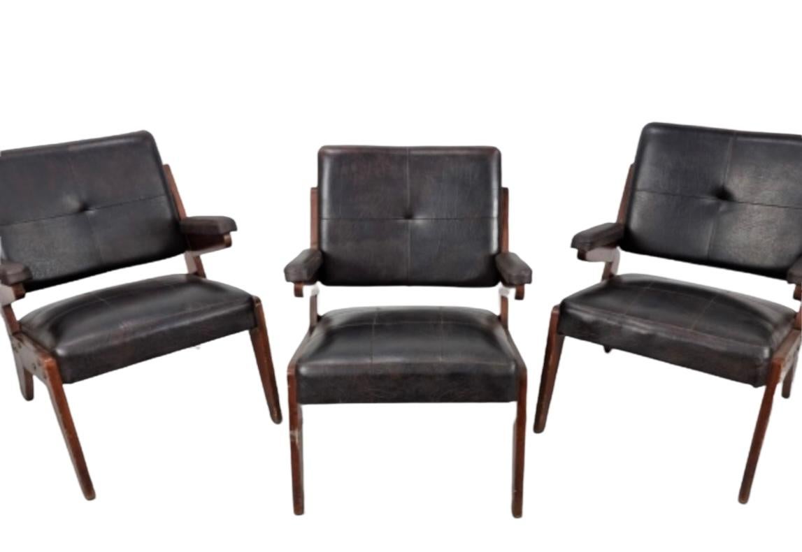 Mid-Century Modern Rare Pair of Armchairs by Jose Zanine Caldas For Sale