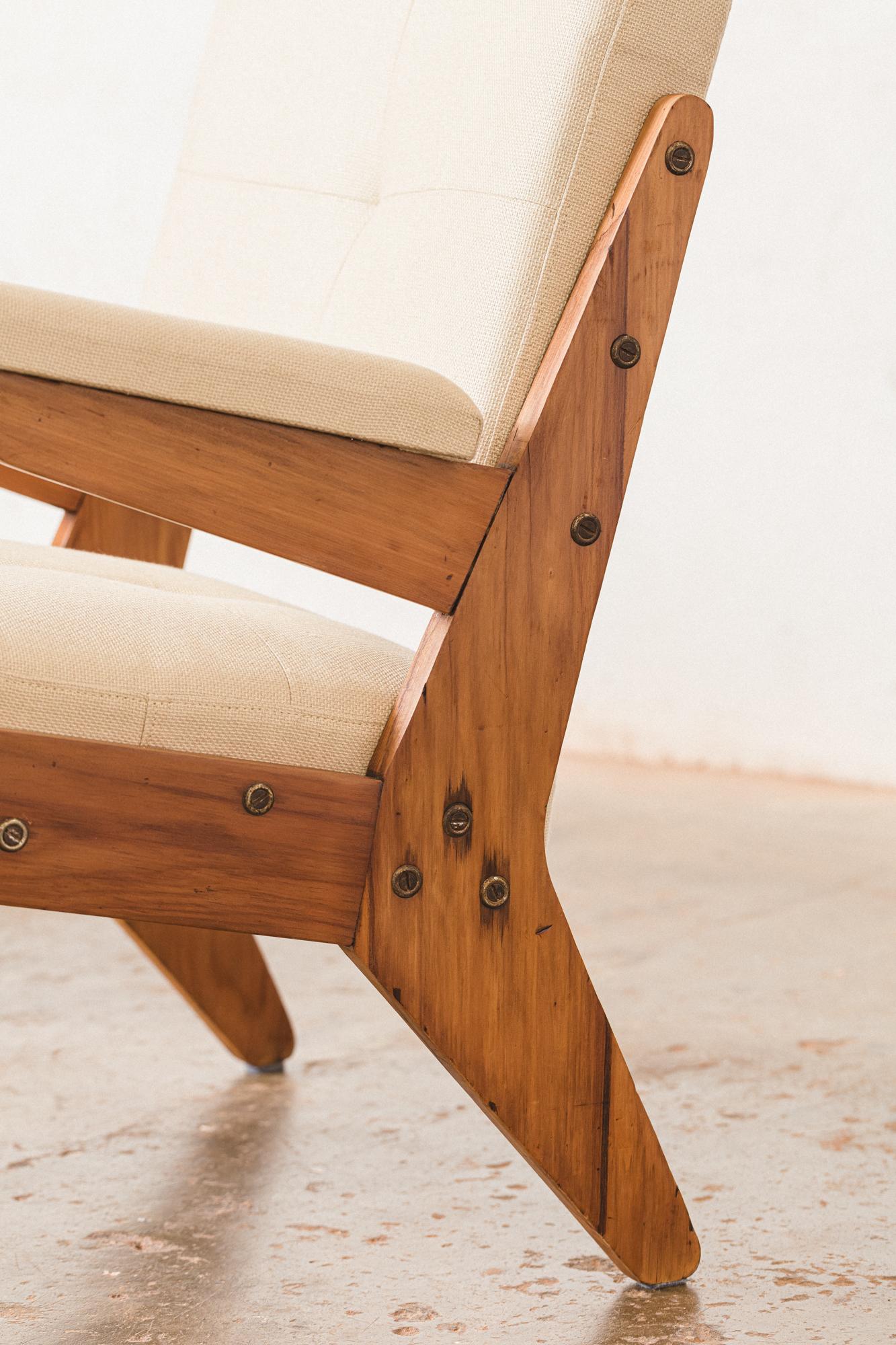 Raro par de sillones de José Zanine Caldas en Bueno estado para la venta en London, England