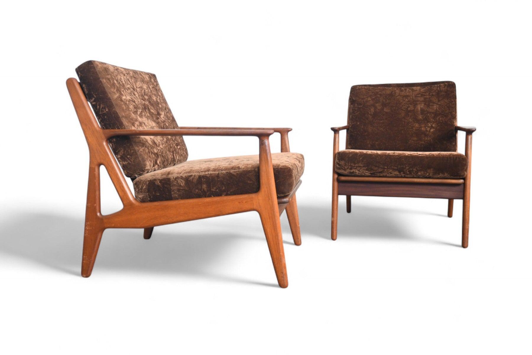Rare Pair of Arne Vodder for Vamo Lounge Chairs in Teak In Good Condition For Sale In Berkeley, CA