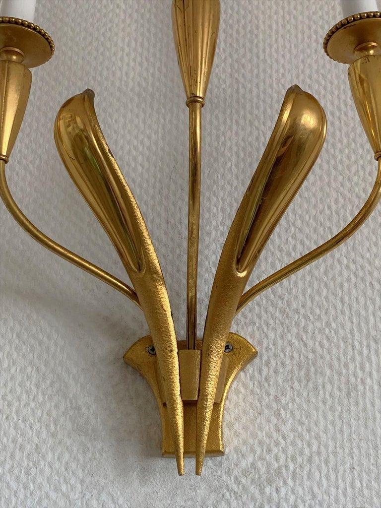 Raro par de apliques Art Decó de latón de Gaetano Sciolari, Italia, años 50 en venta 4