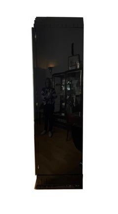 Single Art Deco Cabinet, Walnut and Black Lacquer, France, 1925