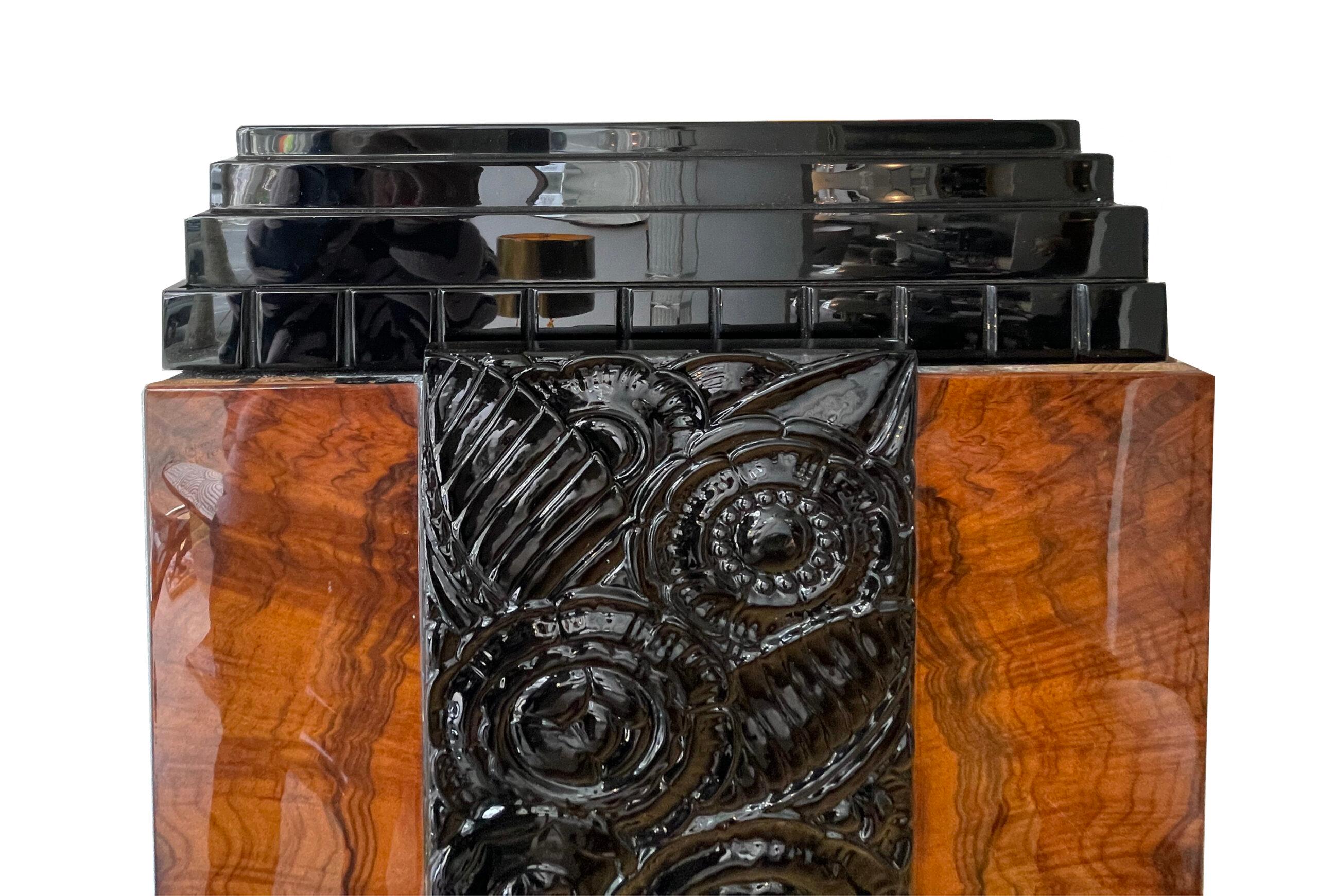 Rara coppia di armadi Art Déco In condizioni buone in vendita a Wiesbaden, DE