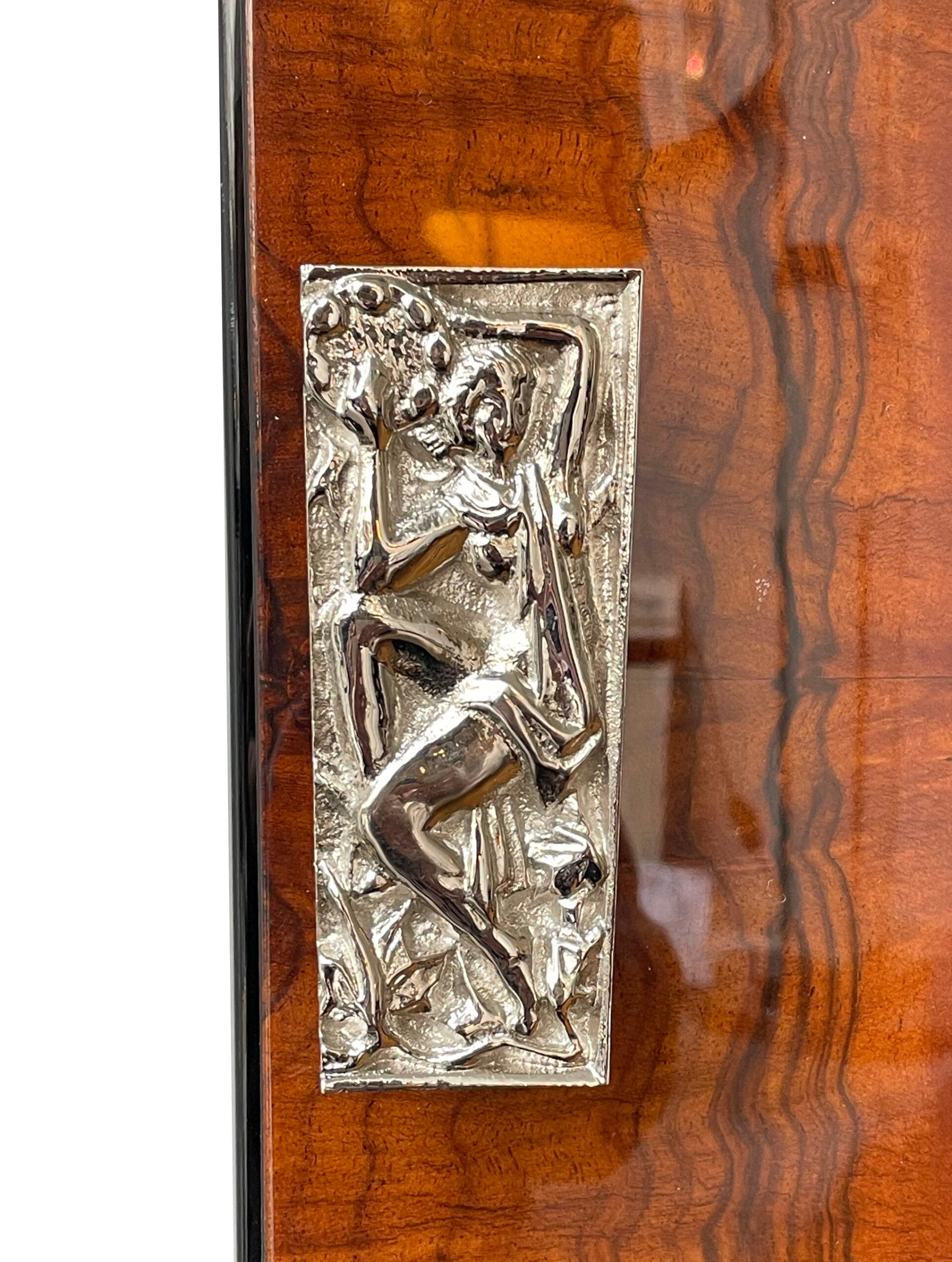 Rara coppia di armadi Art Déco in vendita 1