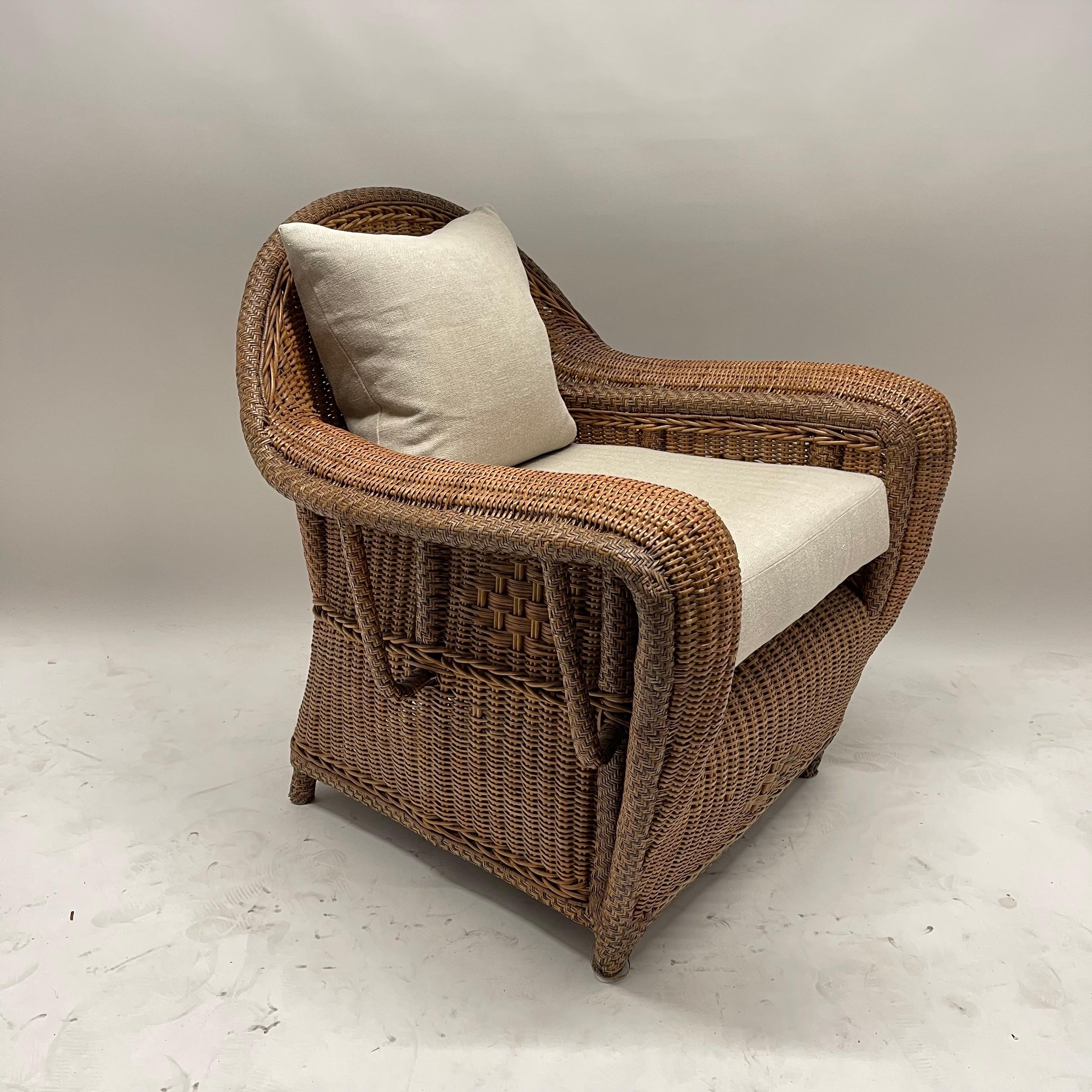 Rare Pair of Art Deco Wicker and Rattan Club Chairs or Armchairs, circa 1930s 3