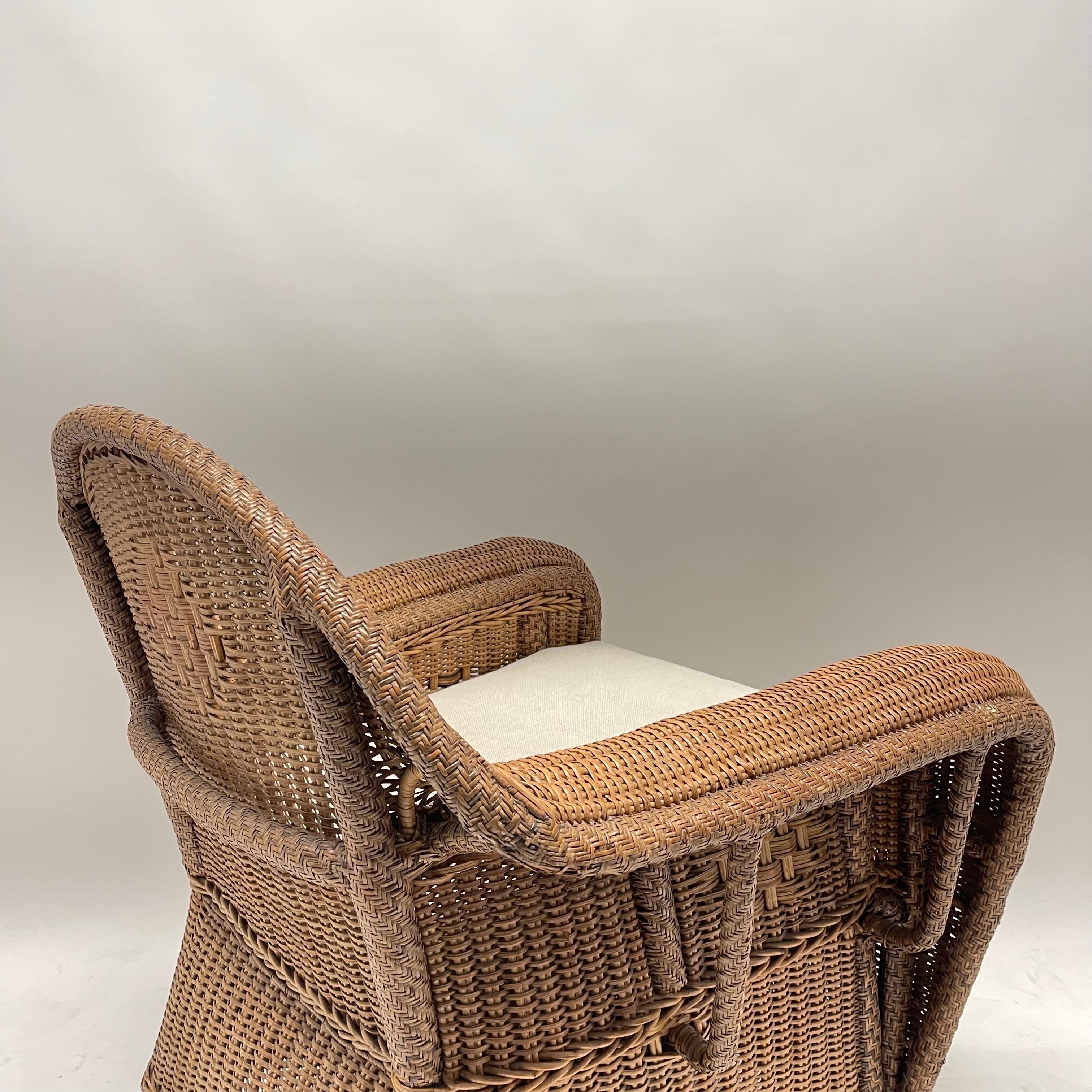 Rare Pair of Art Deco Wicker and Rattan Club Chairs or Armchairs, circa 1930s 9
