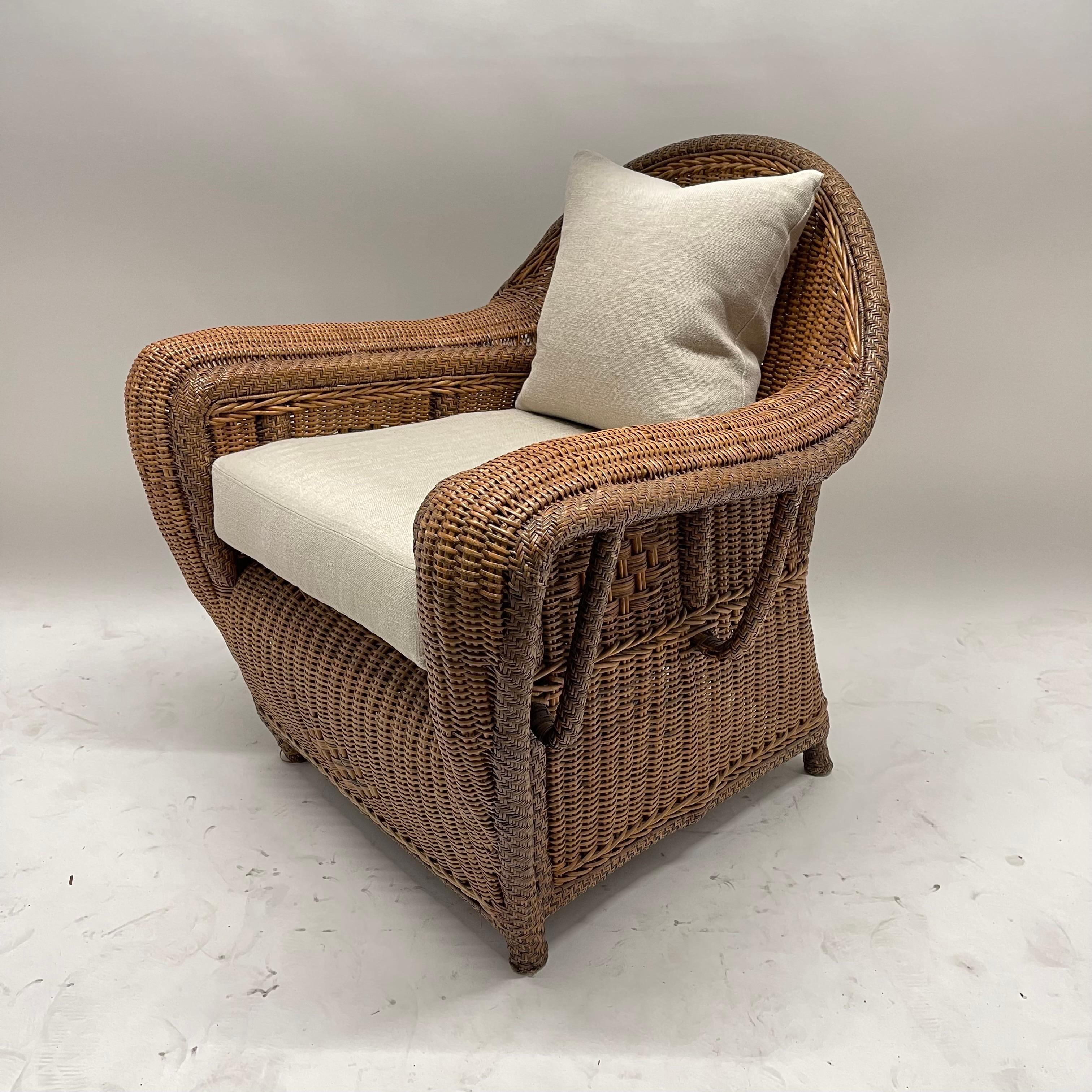 Hand-Woven Rare Pair of Art Deco Wicker and Rattan Club Chairs or Armchairs, circa 1930s