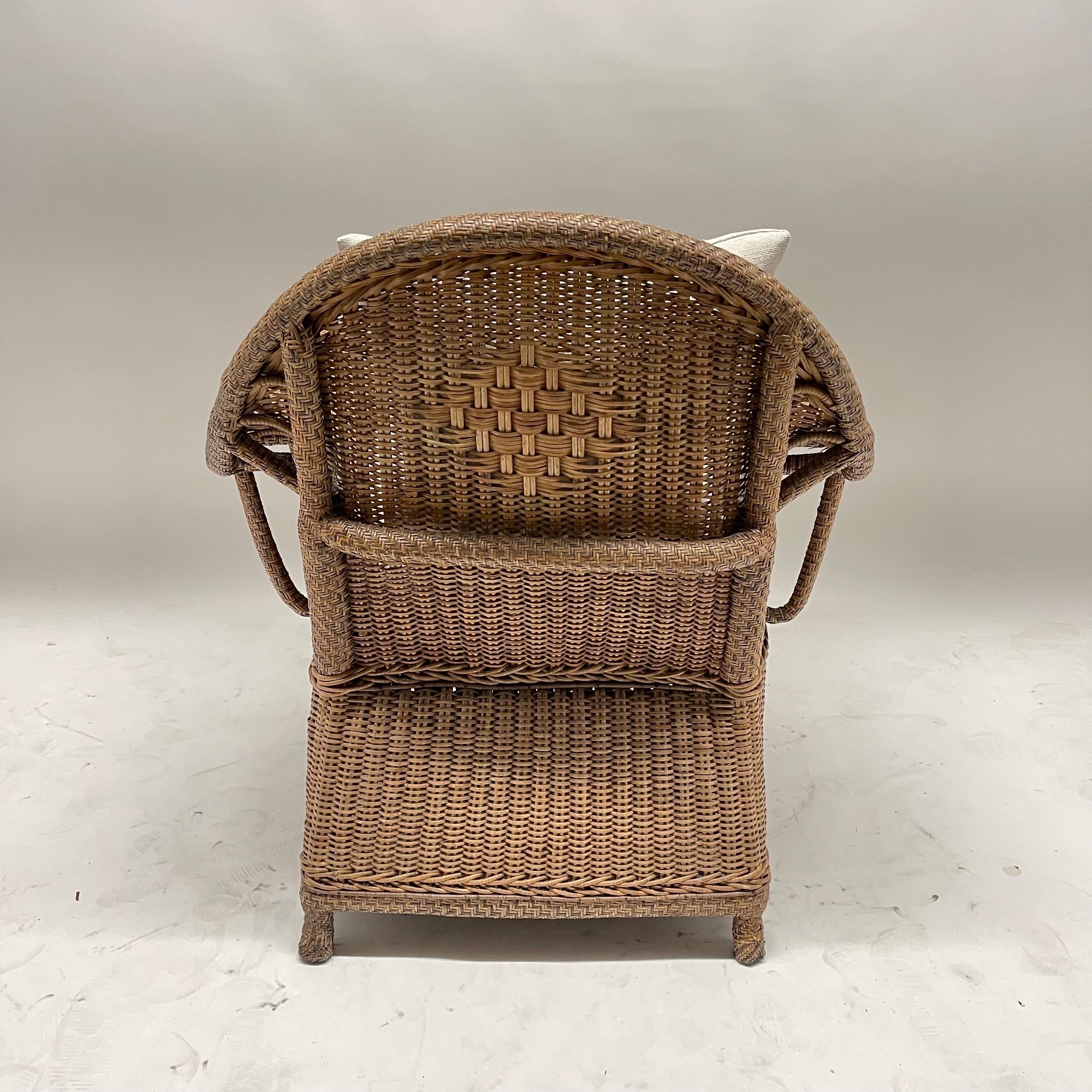 Linen Rare Pair of Art Deco Wicker and Rattan Club Chairs or Armchairs, circa 1930s