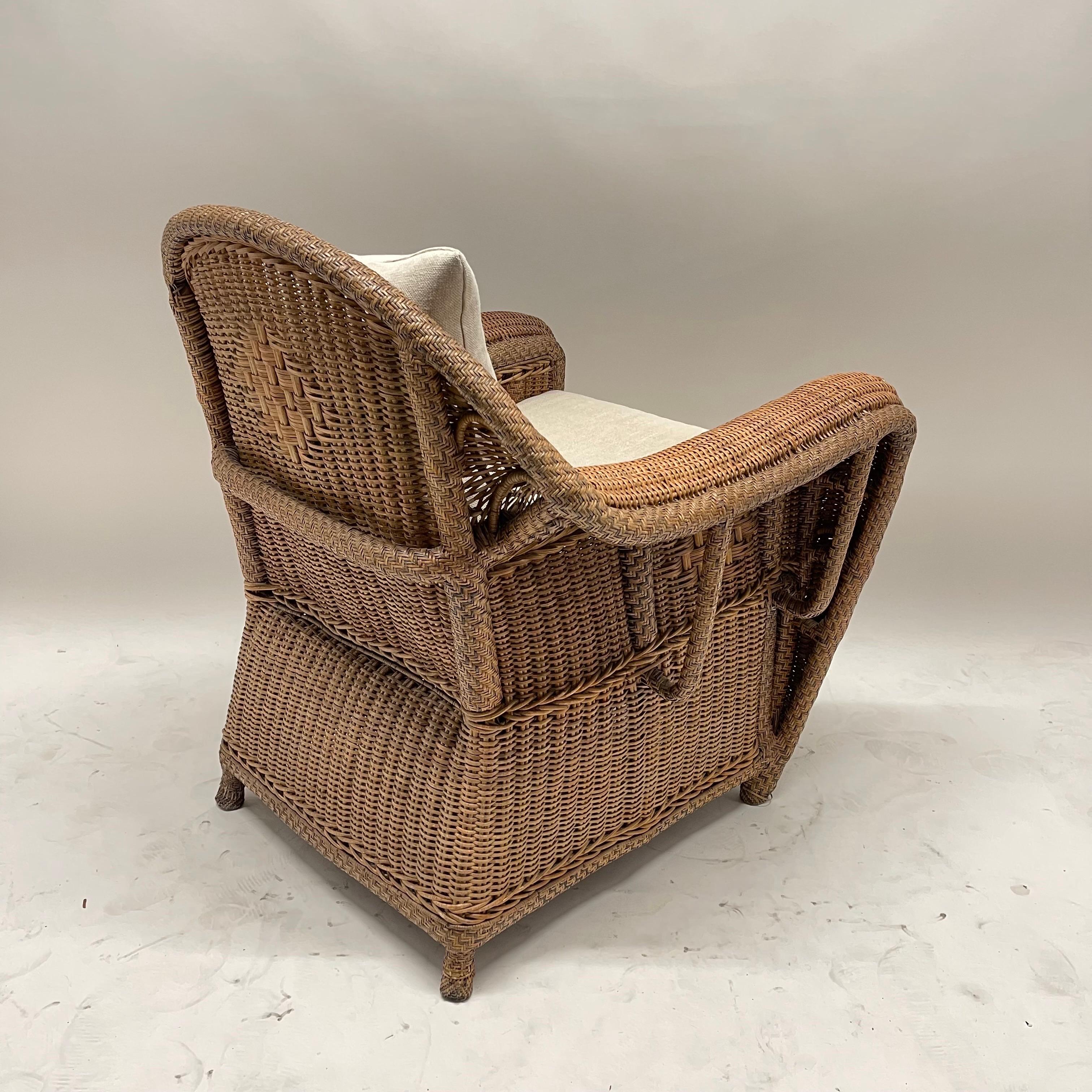 Rare Pair of Art Deco Wicker and Rattan Club Chairs or Armchairs, circa 1930s 1