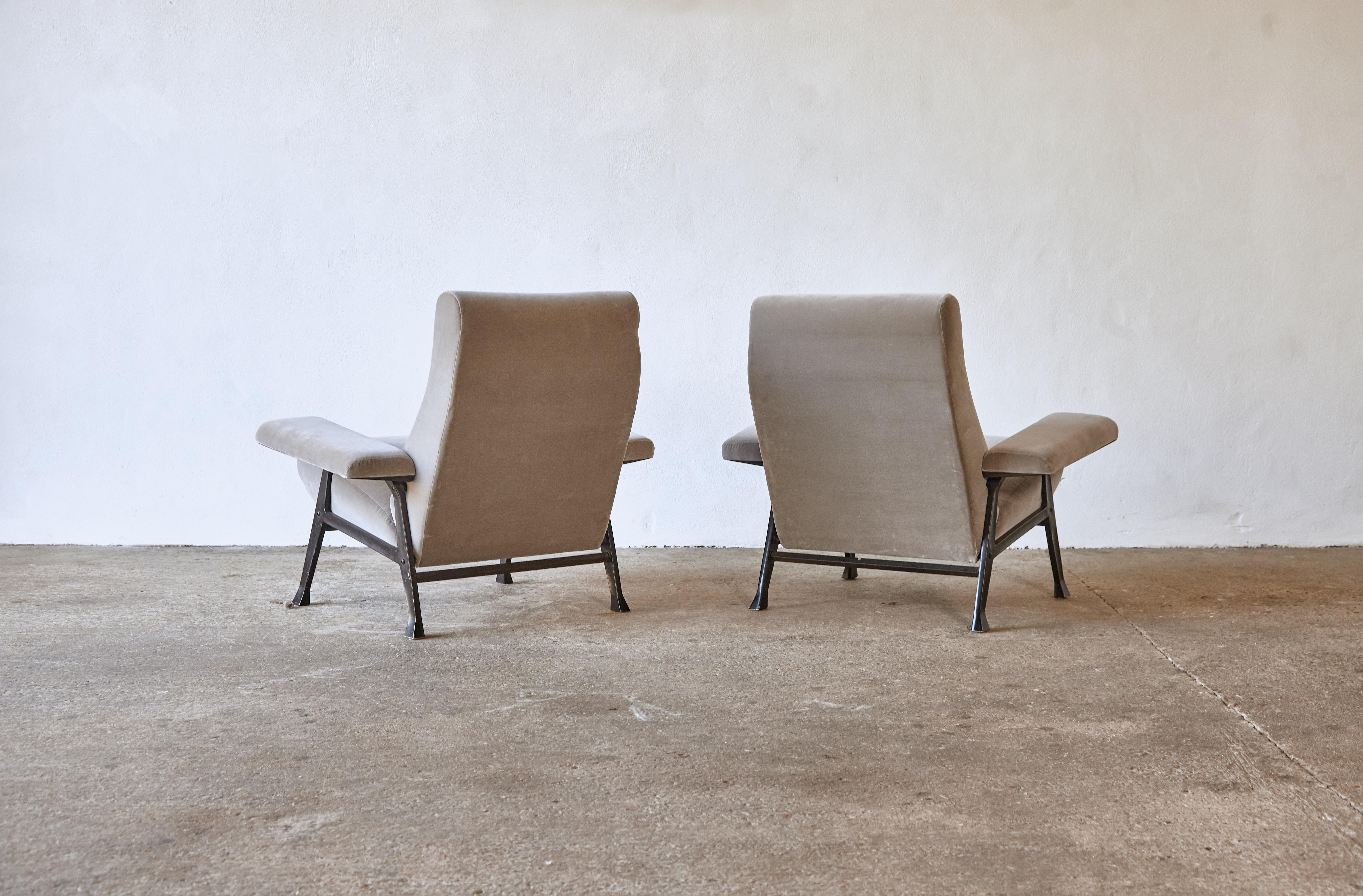 Velvet Rare Pair of Authentic 1950s Roberto Menghi Hall Chairs, Arflex, Italy