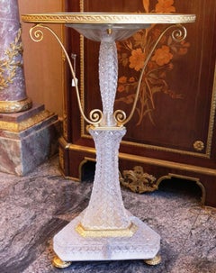 Rare paire de guéridons de Baccarat, cristal, bronze doré, verre églomisé, années 1940